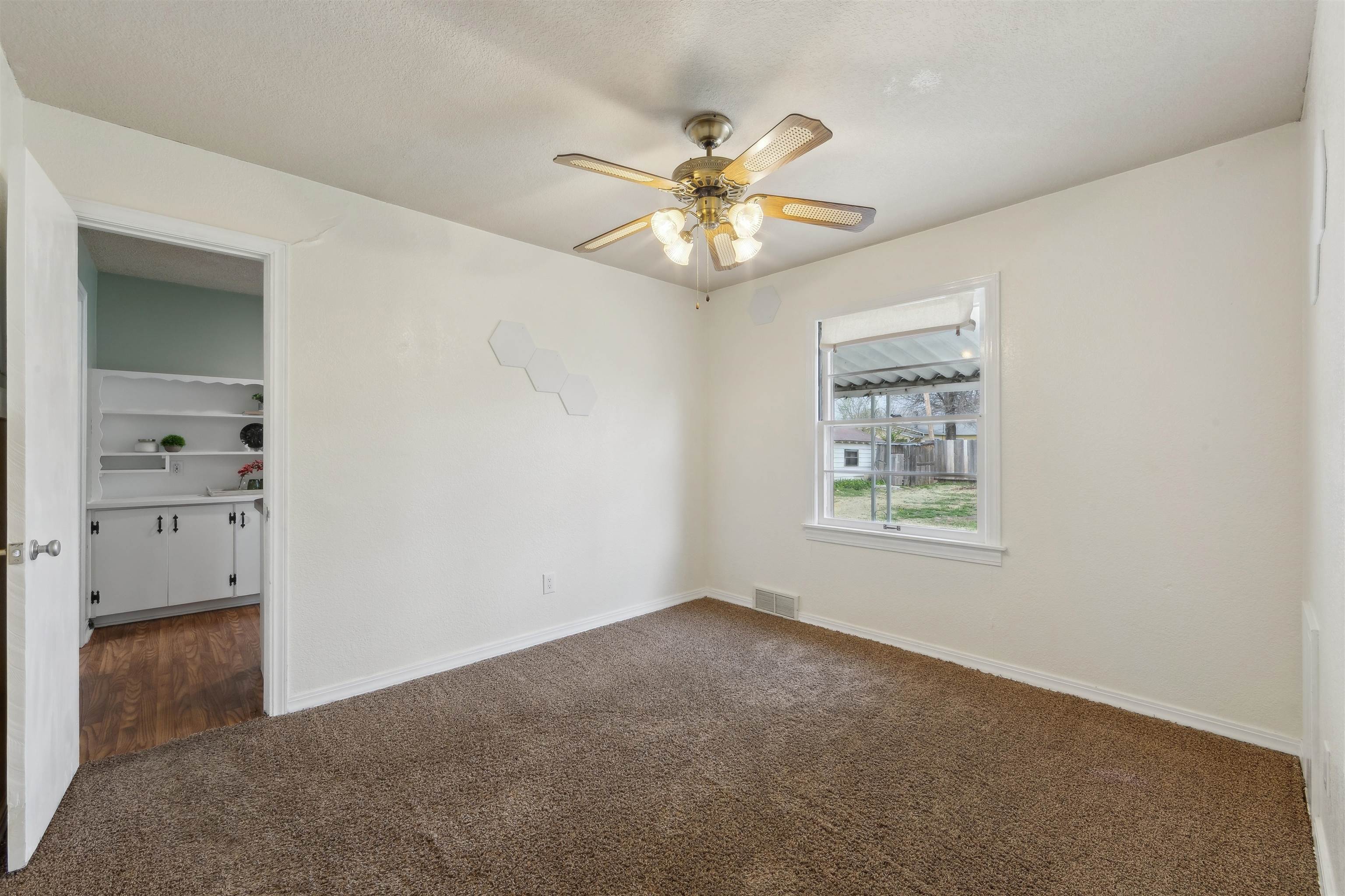 3020 S Vine St, Wichita, Kansas image 18