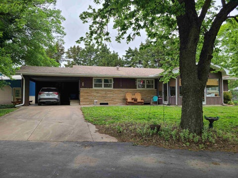 Homes For Sale - 509 N Greenwood Ave<br/> Severy, KS 67137