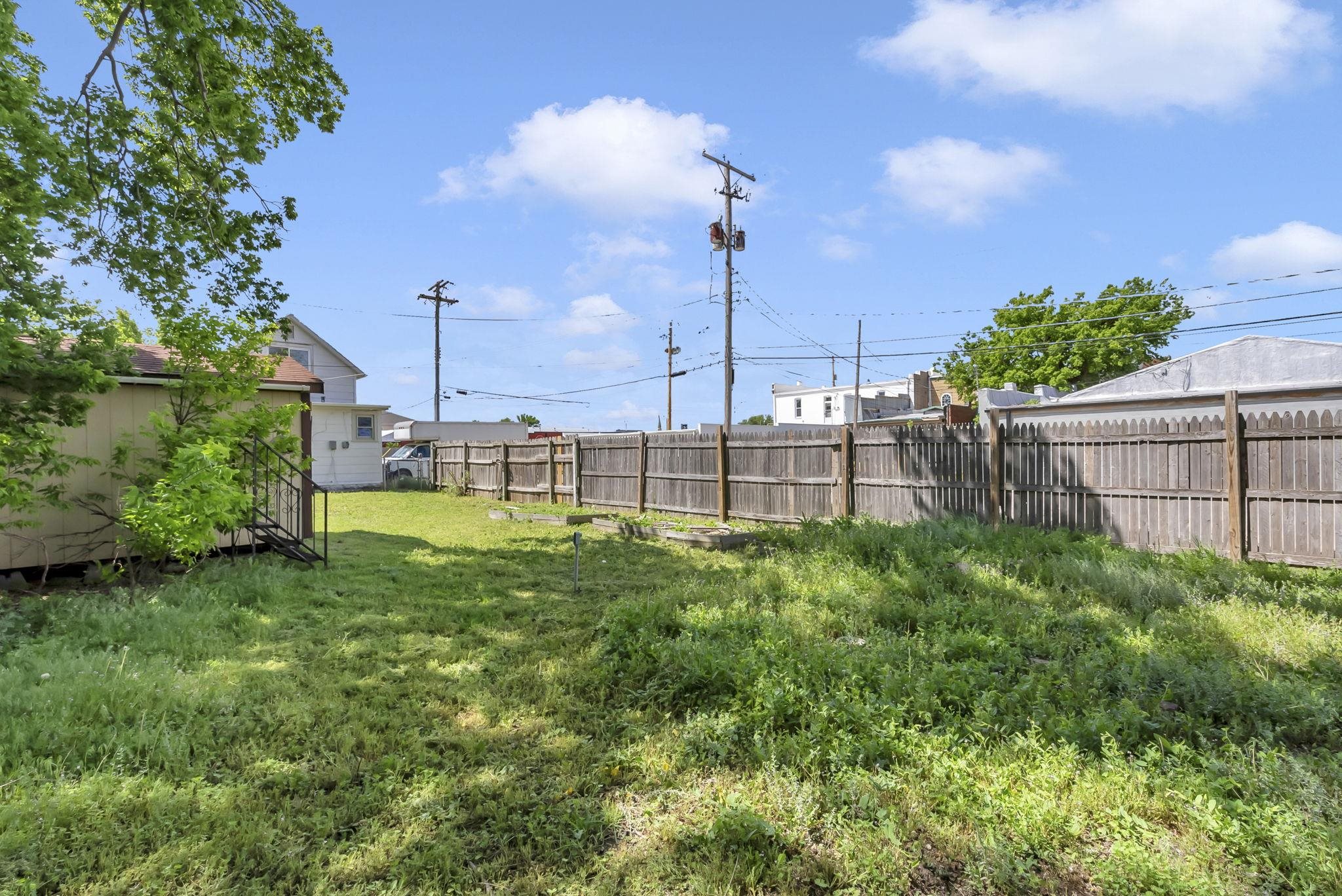 114 E 2nd St, Newton, Kansas image 23