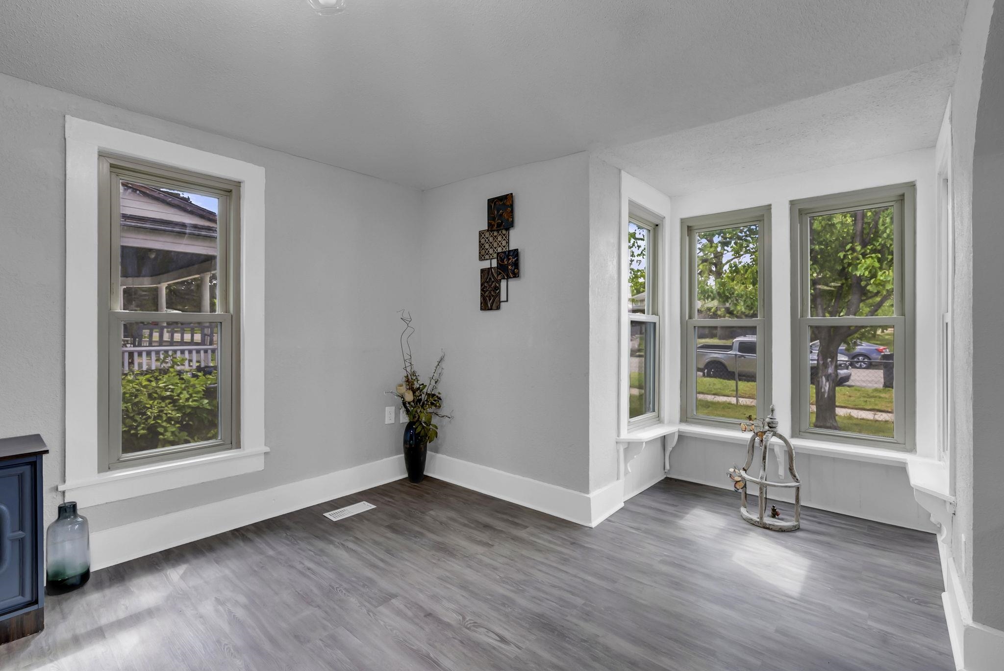 114 E 2nd St, Newton, Kansas image 9