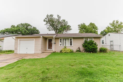 Homes For Sale - 3220 S Downtain St<br/> Sedgwick County, Wichita, KS 67217