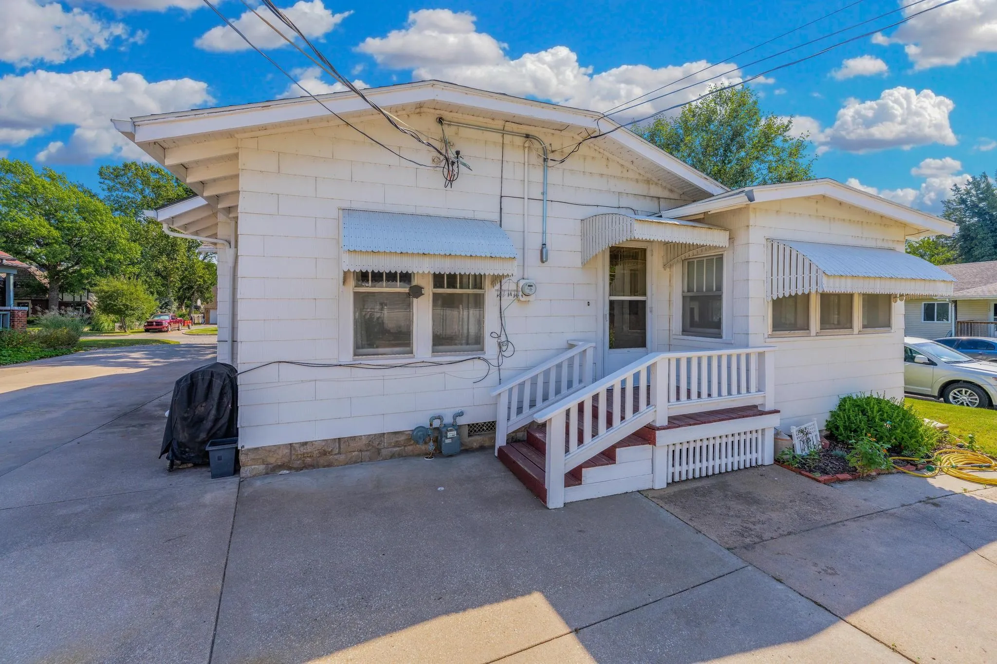 Wellington, Kansas 67152, United States, 3 Bedrooms Bedrooms, ,2 BathroomsBathrooms,Residential,Pending,222584