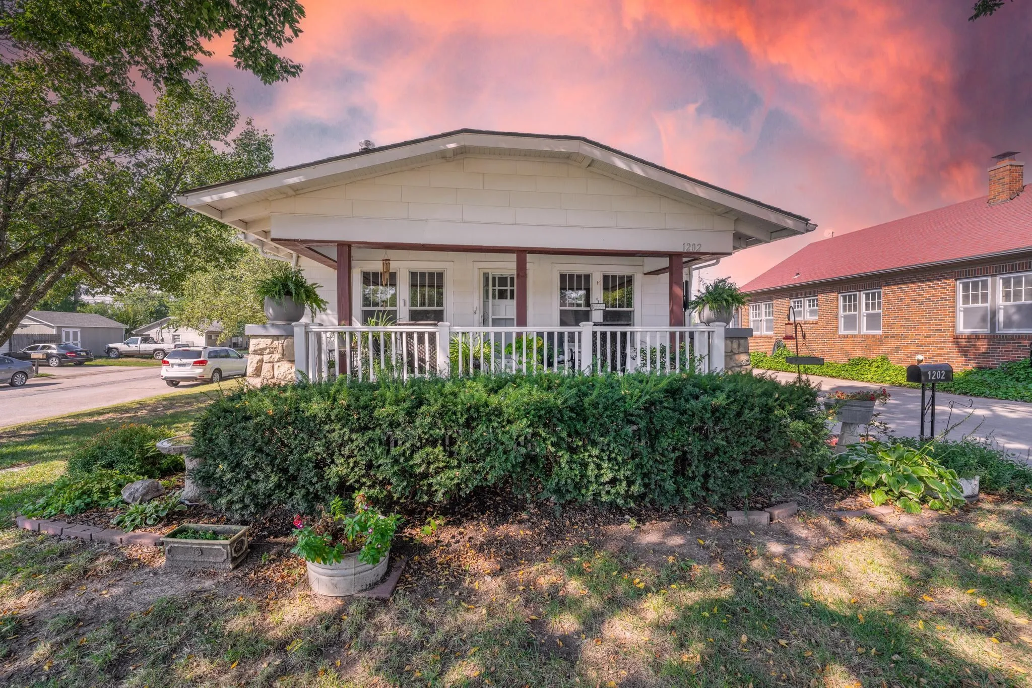 Wellington, Kansas 67152, United States, 3 Bedrooms Bedrooms, ,2 BathroomsBathrooms,Residential,Pending,222584