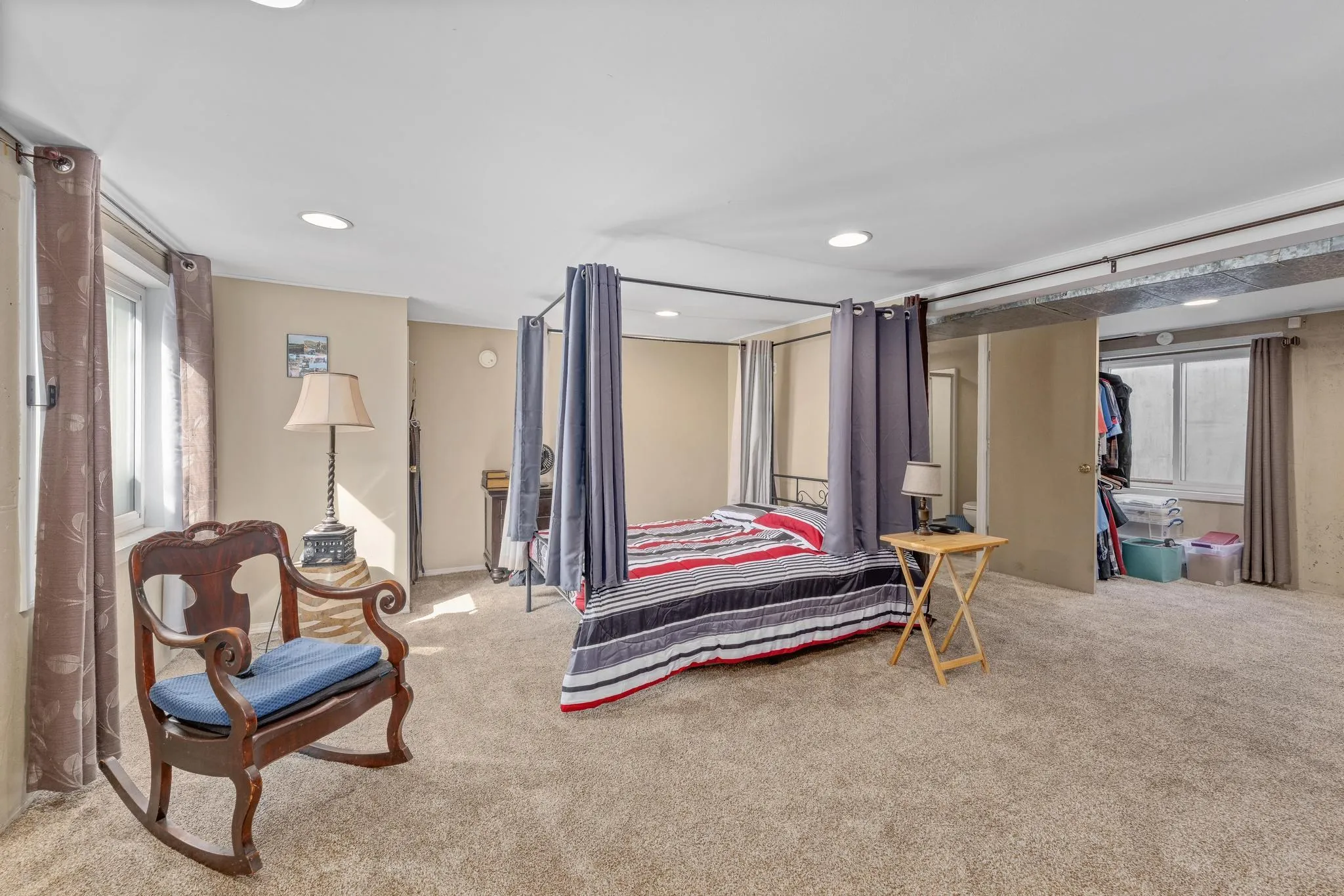 Wellington, Kansas 67152, United States, 3 Bedrooms Bedrooms, ,2 BathroomsBathrooms,Residential,Pending,222584