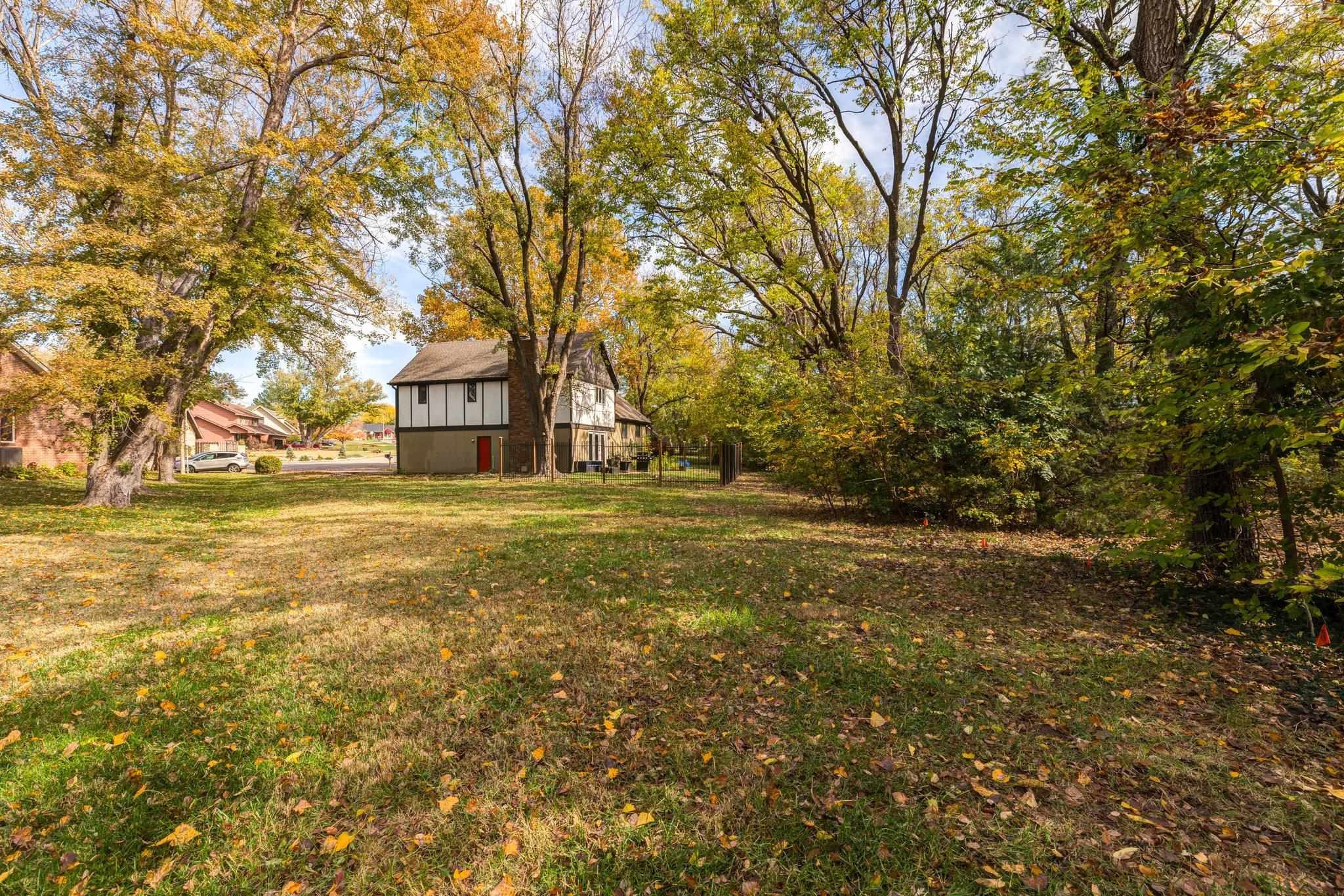 2108 Fairdale Ct, Salina, Kansas image 4