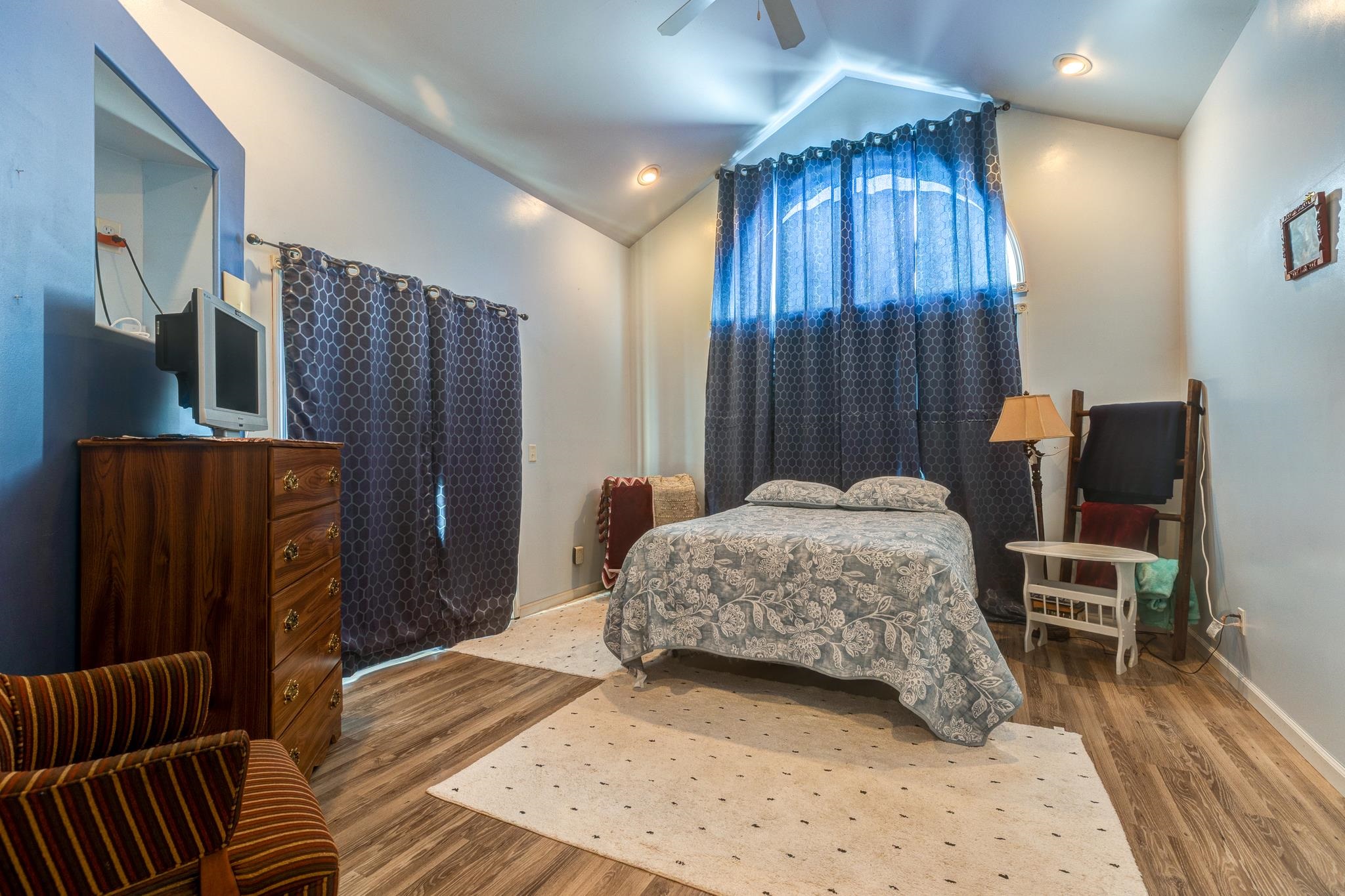 806 S Santa Fe Ave, Salina, Kansas image 13