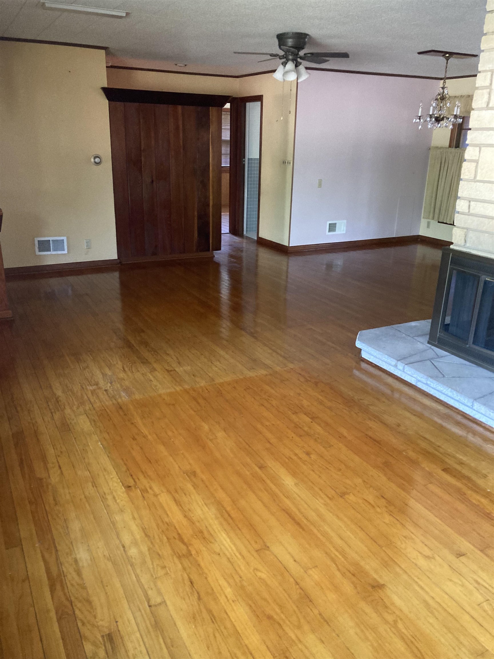 1324 N C St, Wellington, Kansas image 28