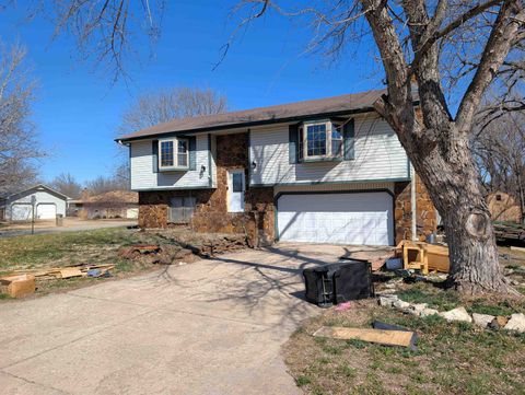 Homes For Sale - 503 Winn Rd<br/> Salina, KS 67401