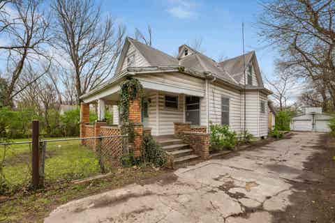 Townhouse For Sale - 1315 W 35th St N St<br/> Wichita, KS 67204