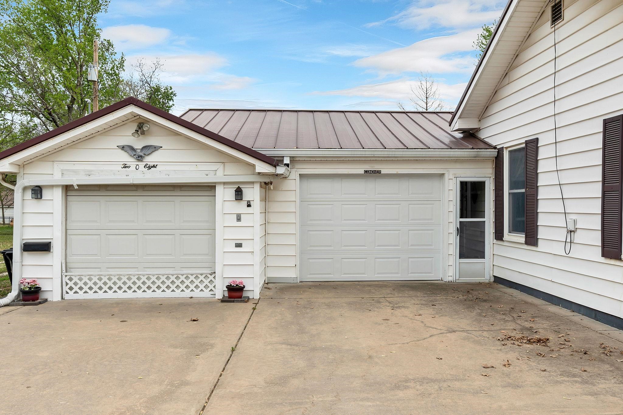 208 N Michigan St, Oxford, Kansas image 23