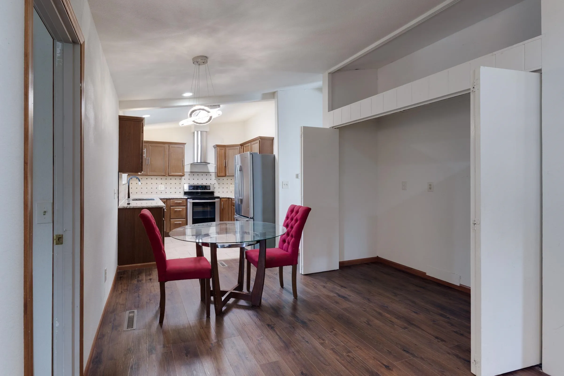 Wichita, Kansas 67220, United States, 3 Bedrooms Bedrooms, ,2 BathroomsBathrooms,Residential,Active,221620