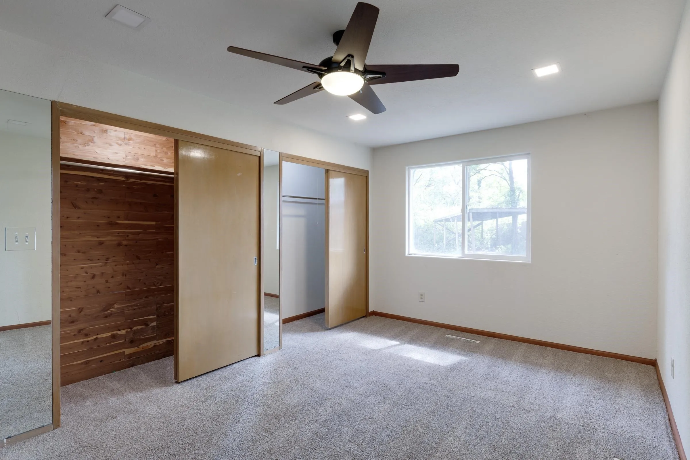 Wichita, Kansas 67220, United States, 3 Bedrooms Bedrooms, ,2 BathroomsBathrooms,Residential,Active,221620