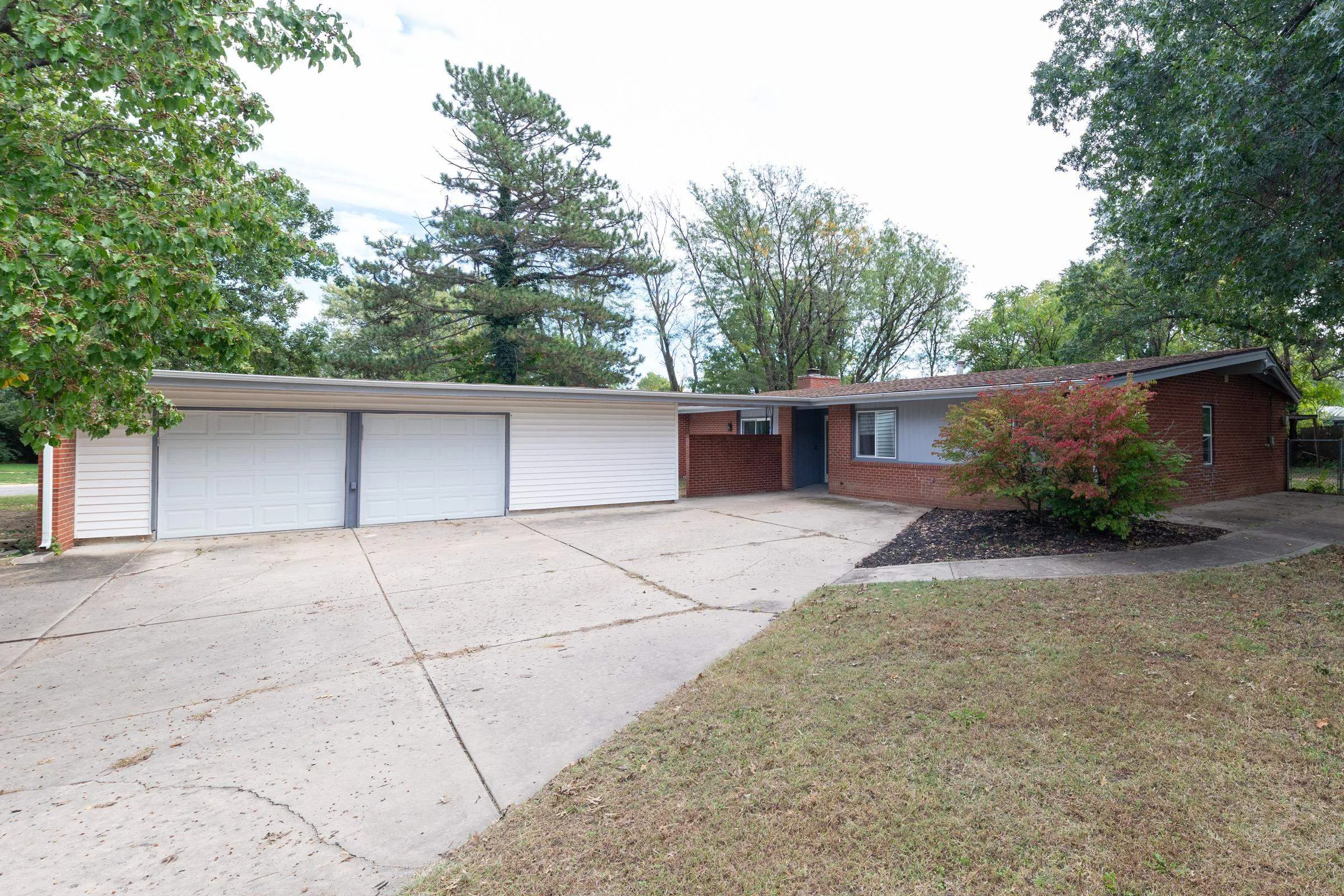 Wichita, Kansas 67220, United States, 3 Bedrooms Bedrooms, ,2 BathroomsBathrooms,Residential,Active,221620