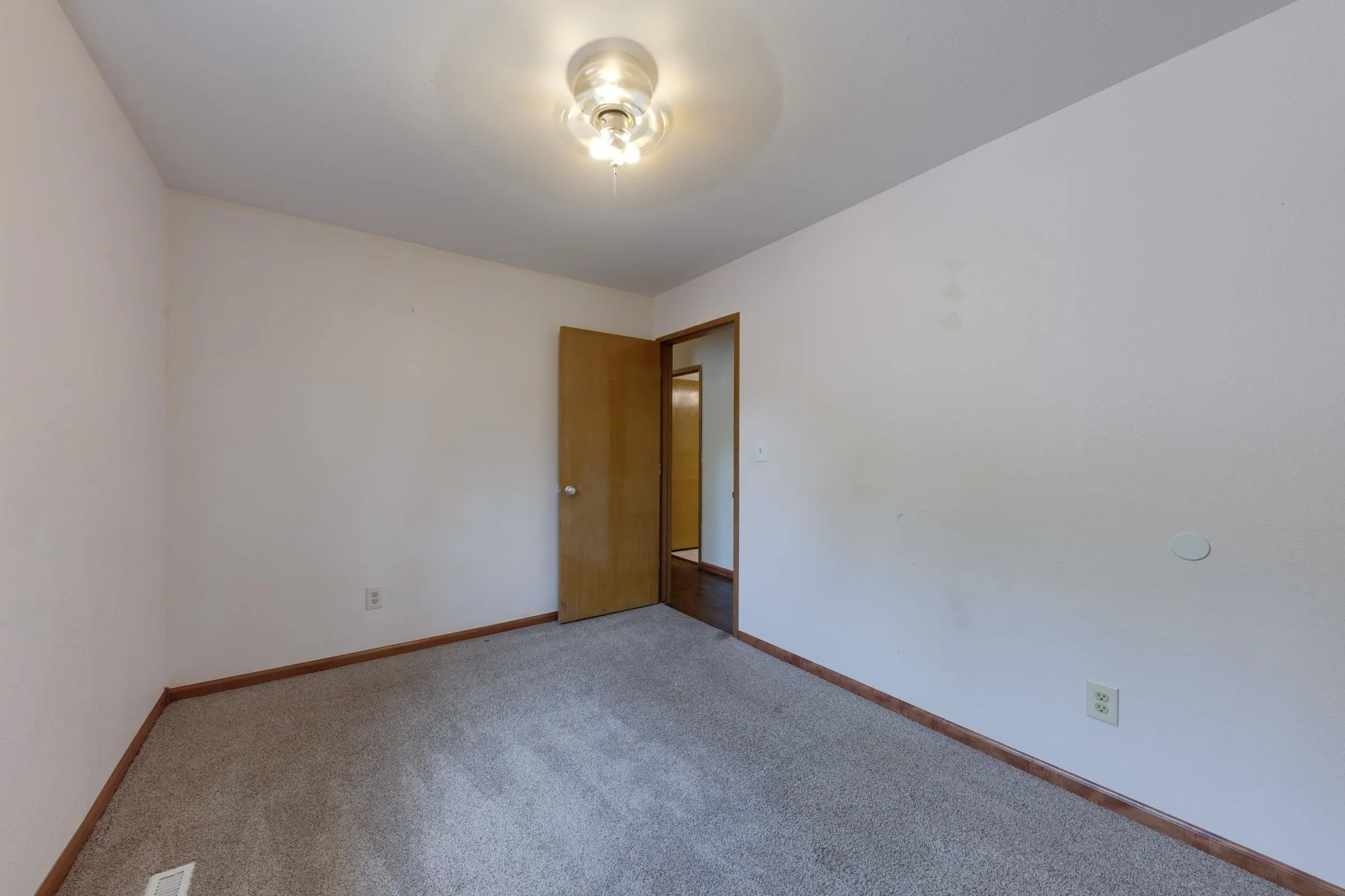 Wichita, Kansas 67220, United States, 3 Bedrooms Bedrooms, ,2 BathroomsBathrooms,Residential,Active,221620