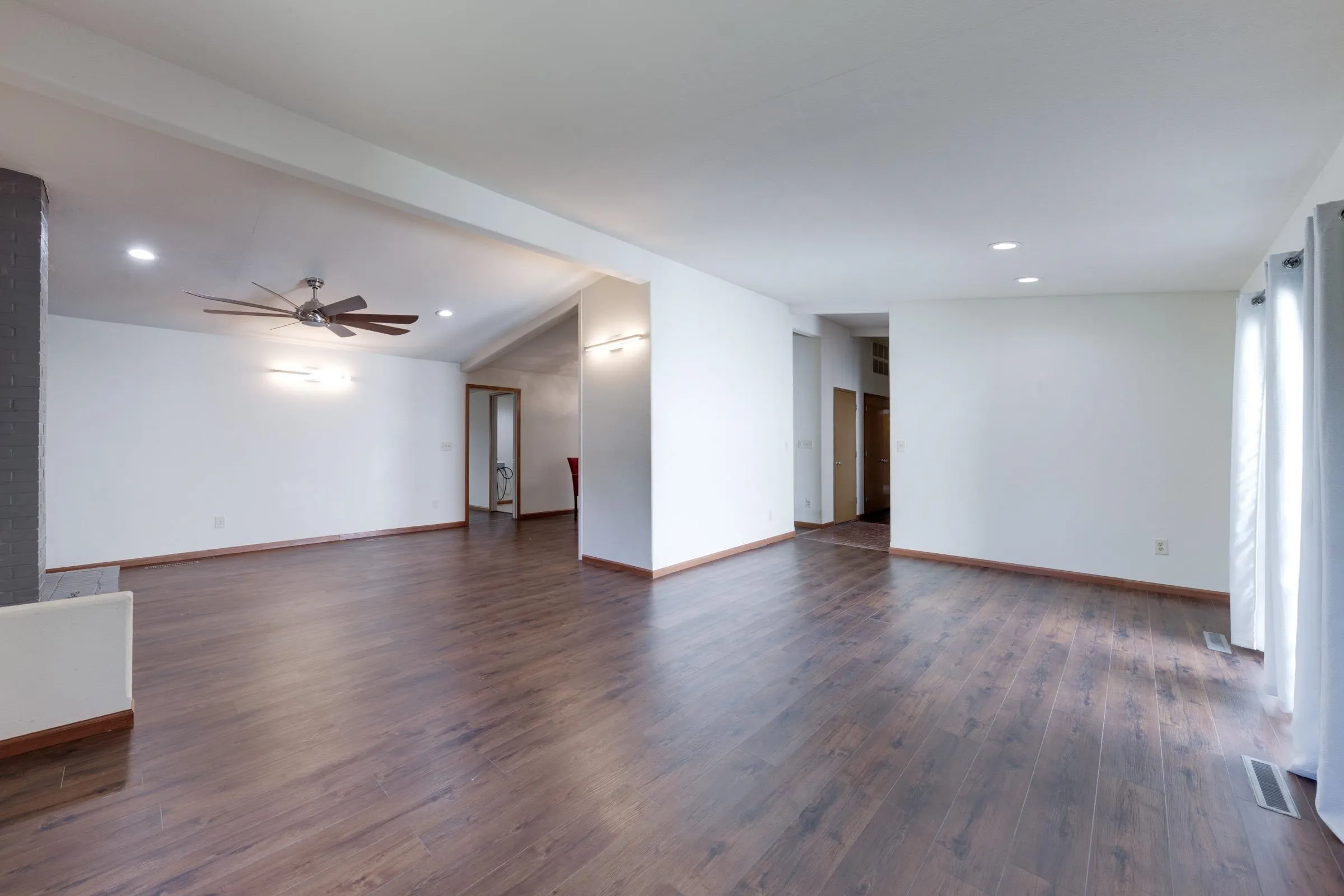 Wichita, Kansas 67220, United States, 3 Bedrooms Bedrooms, ,2 BathroomsBathrooms,Residential,Active,221620