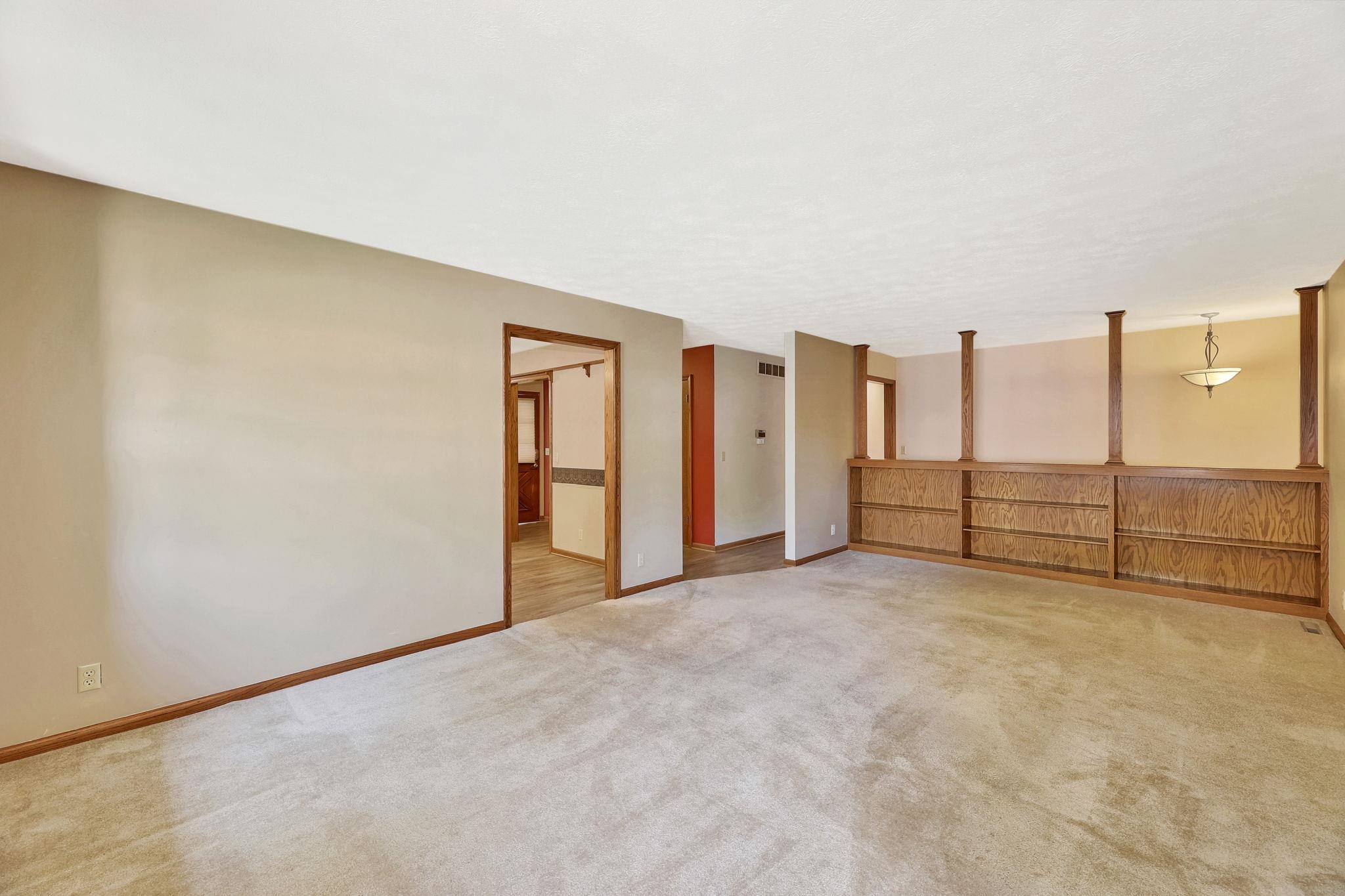 Wichita, Kansas 67212, United States, 3 Bedrooms Bedrooms, ,6 BathroomsBathrooms,Residential,Pending,52414