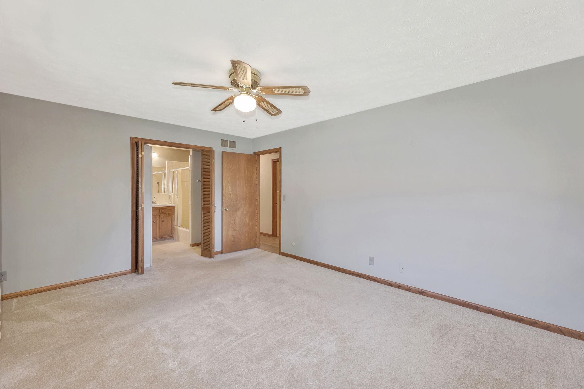 Wichita, Kansas 67212, United States, 3 Bedrooms Bedrooms, ,6 BathroomsBathrooms,Residential,Pending,52414