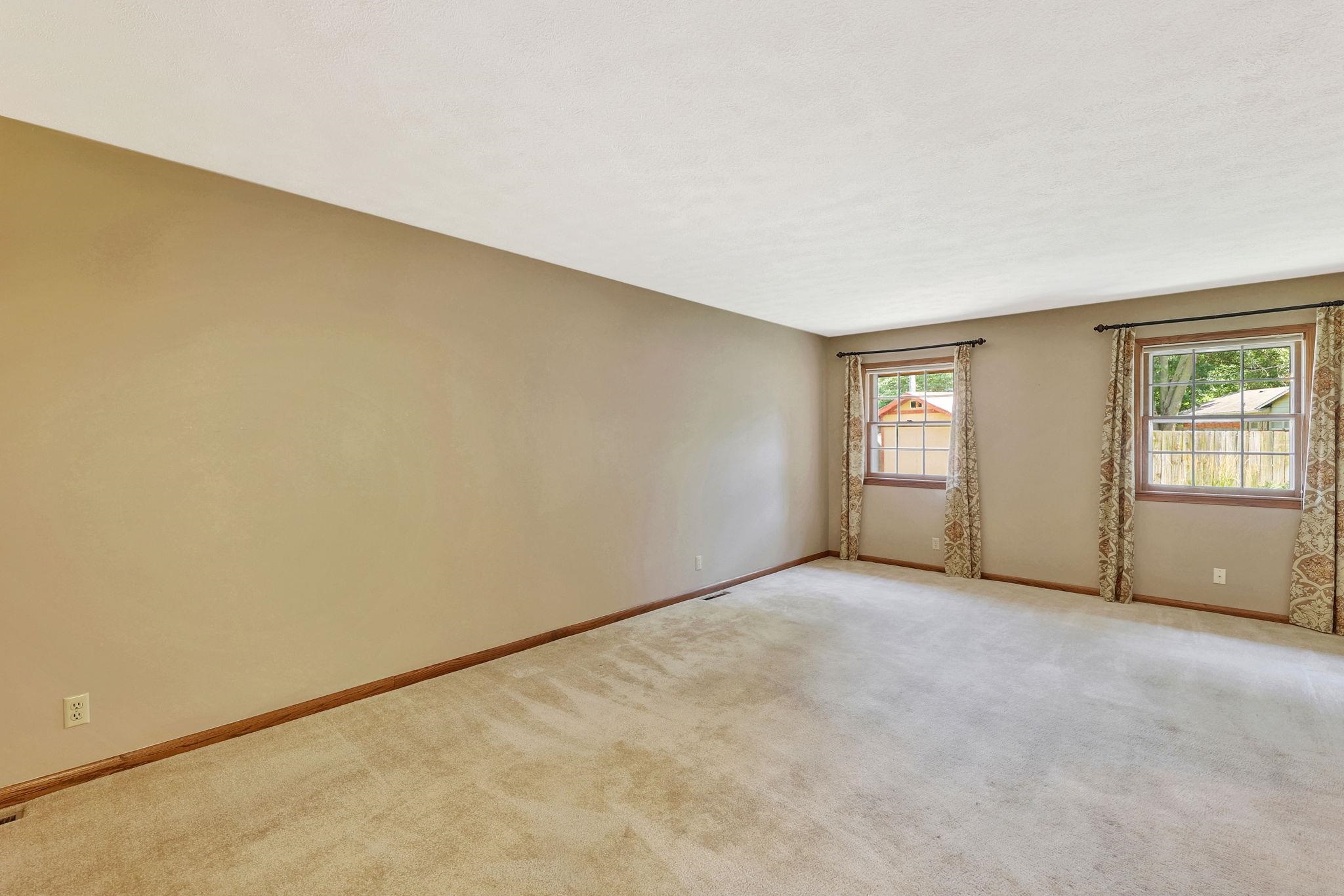 Wichita, Kansas 67212, United States, 3 Bedrooms Bedrooms, ,6 BathroomsBathrooms,Residential,Pending,52414