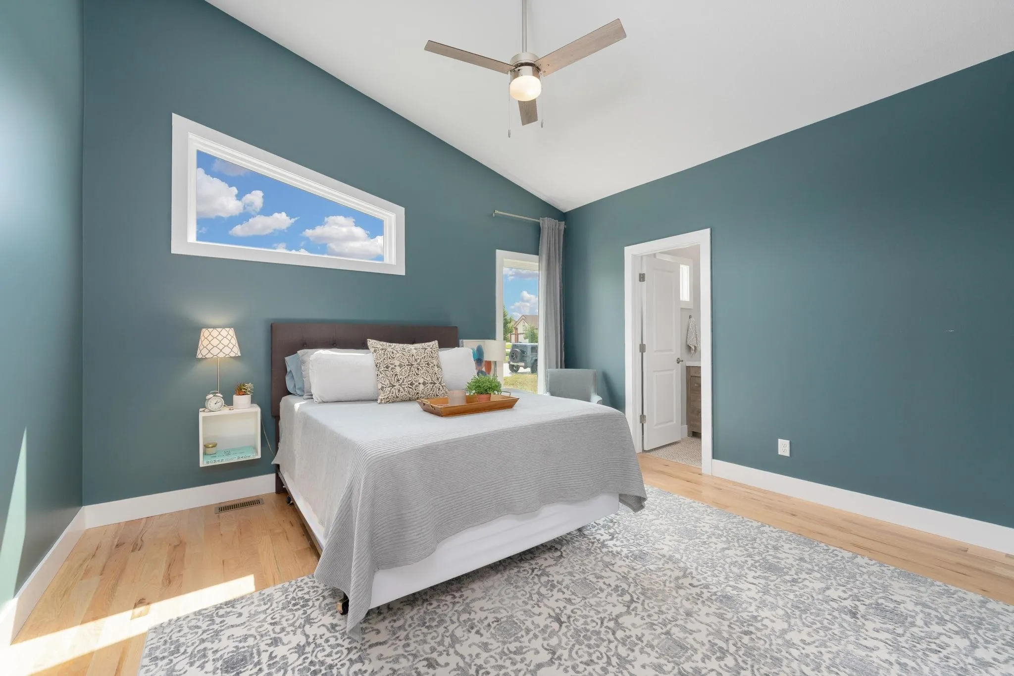 Newton, Kansas 67114, United States, 4 Bedrooms Bedrooms, ,5 BathroomsBathrooms,Residential,Pending,48738