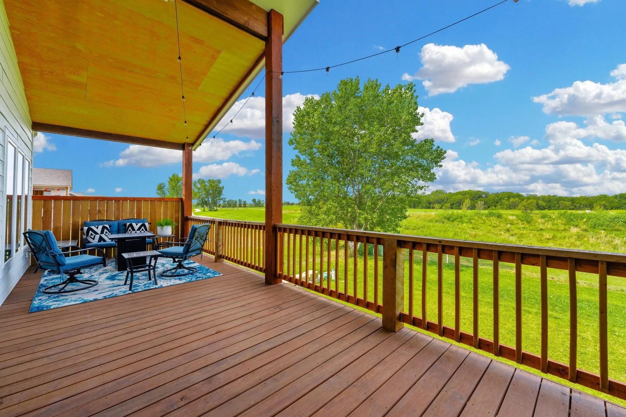 Newton, Kansas 67114, United States, 4 Bedrooms Bedrooms, ,5 BathroomsBathrooms,Residential,Pending,48738