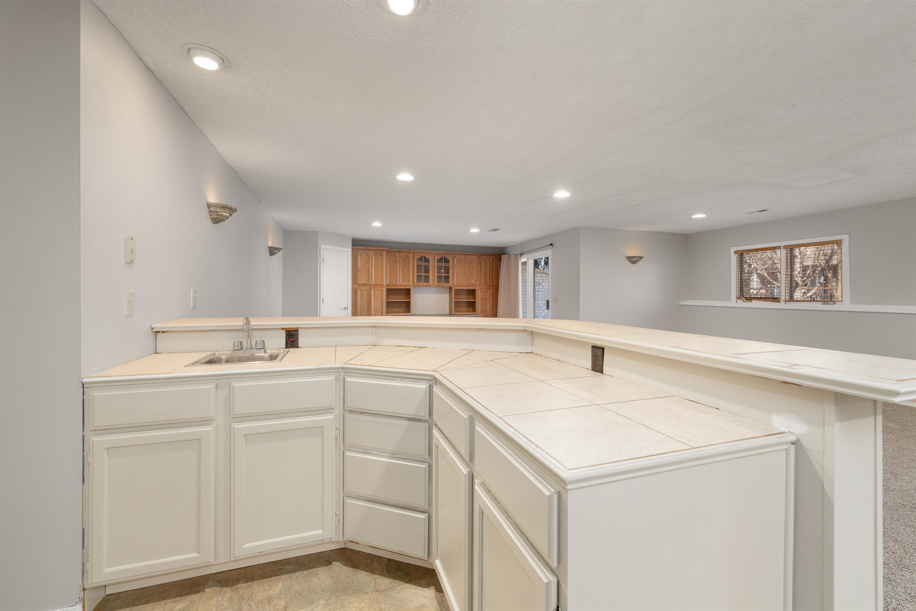 1406 E Meadow Ridge Ct, Derby, Kansas image 28