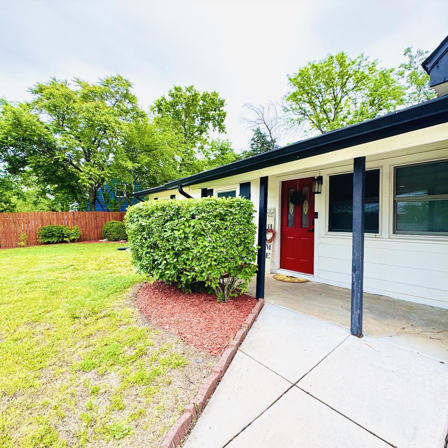 2001 E Fairchild St, Park City, Kansas image 2