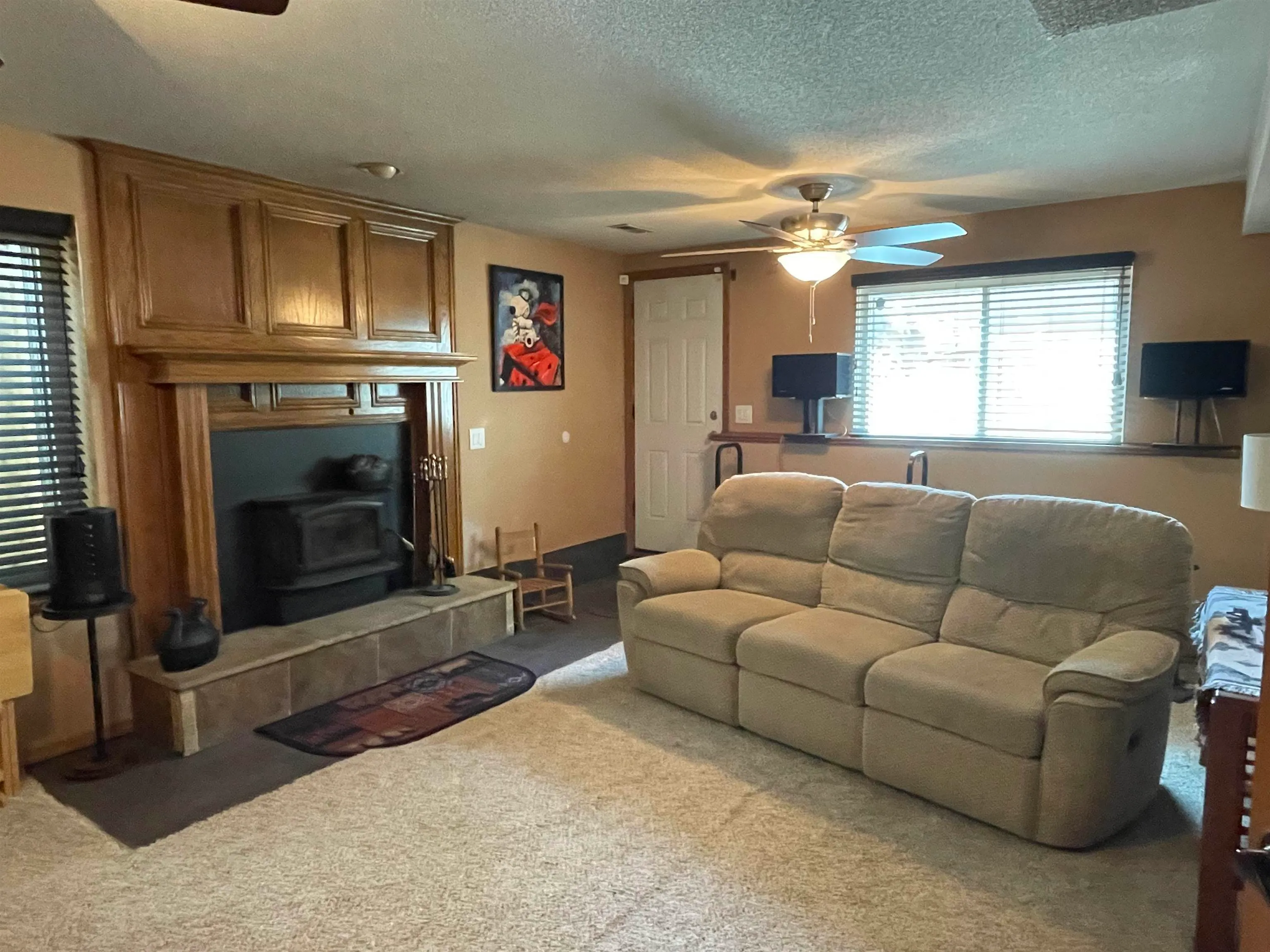 Wichita, Kansas 67212, United States, 4 Bedrooms Bedrooms, ,2 BathroomsBathrooms,Residential,Pending,99705