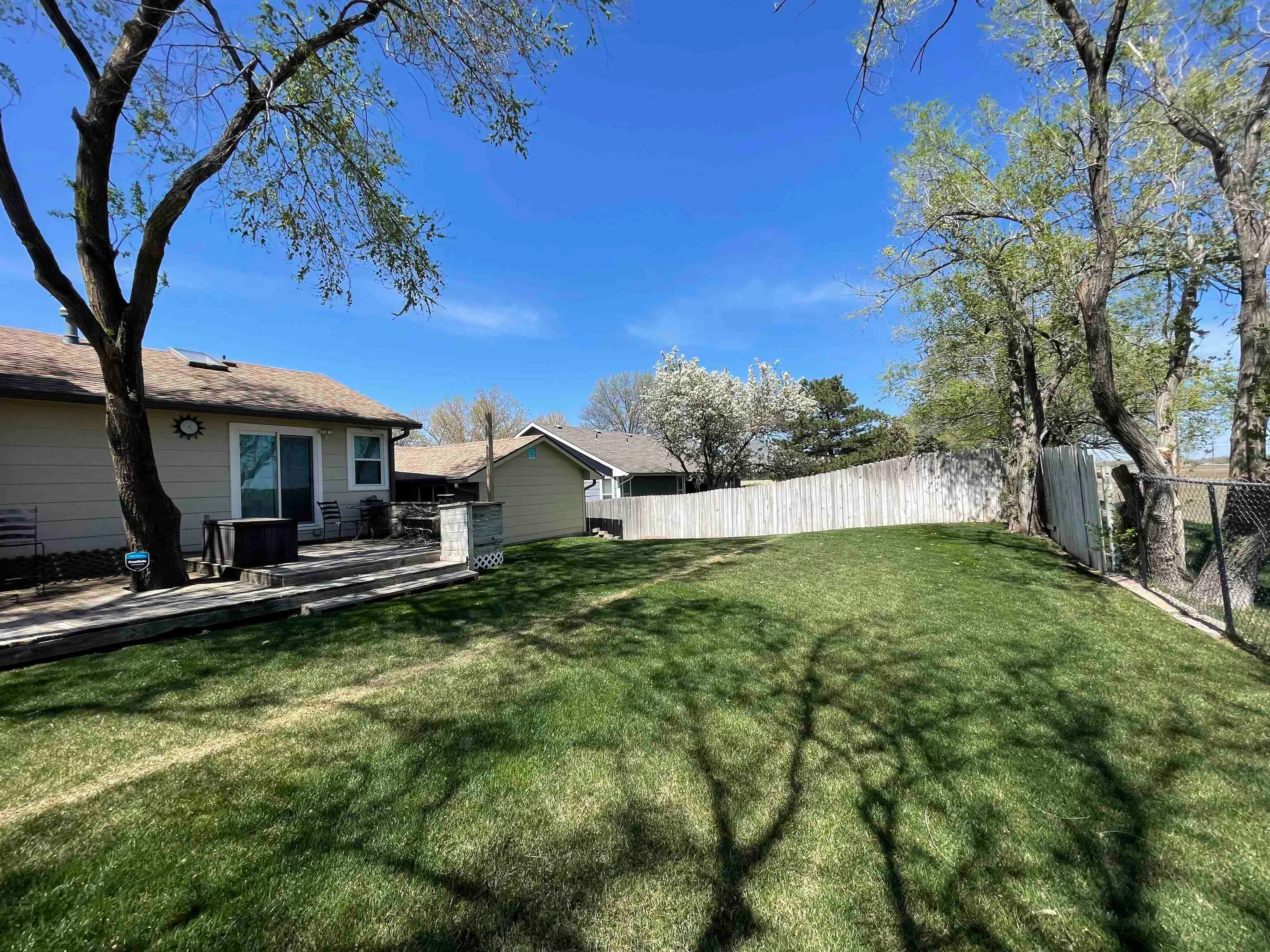 Wichita, Kansas 67212, United States, 4 Bedrooms Bedrooms, ,2 BathroomsBathrooms,Residential,Pending,99705