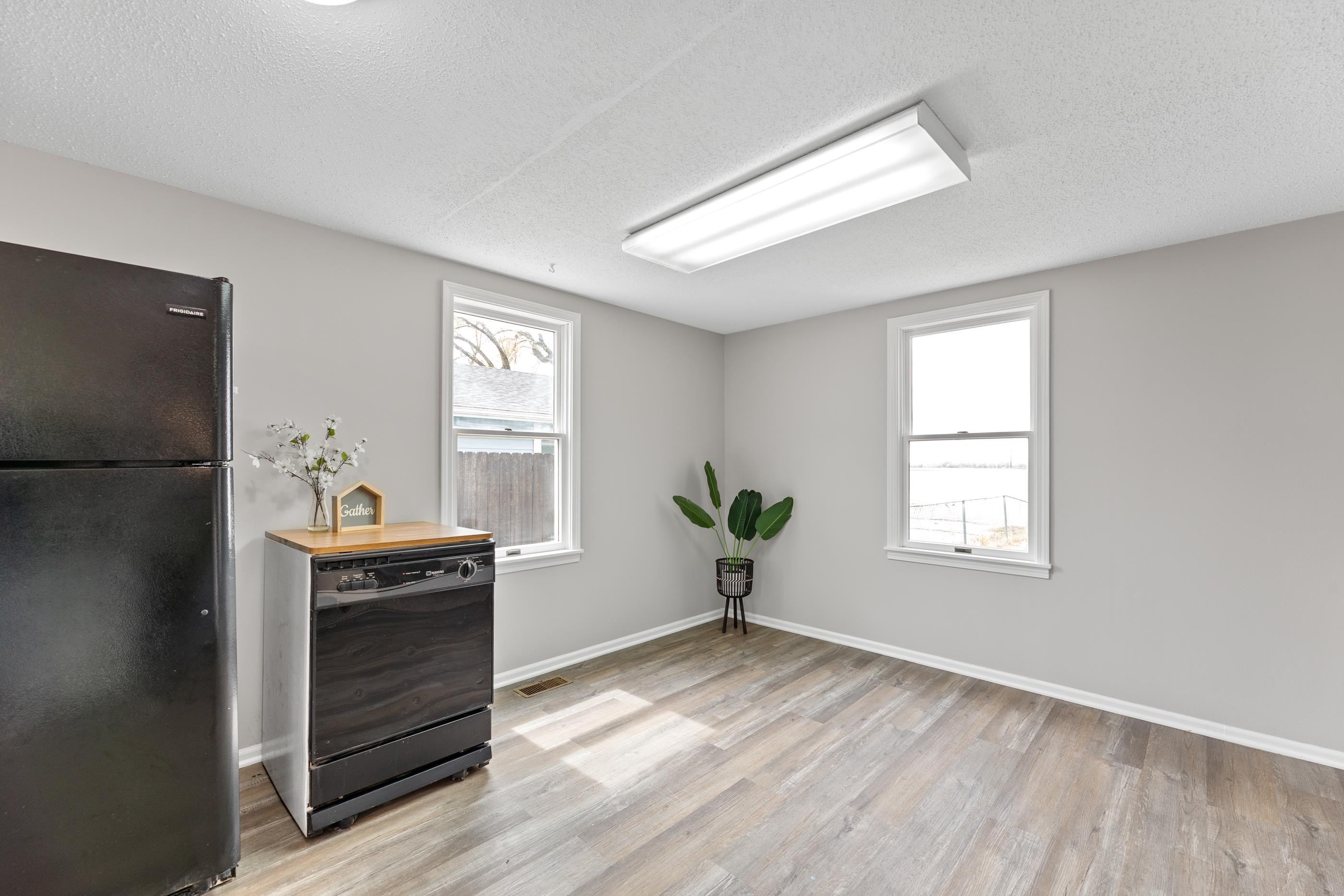 212 S Phelps Ave, Bentley, Kansas image 13