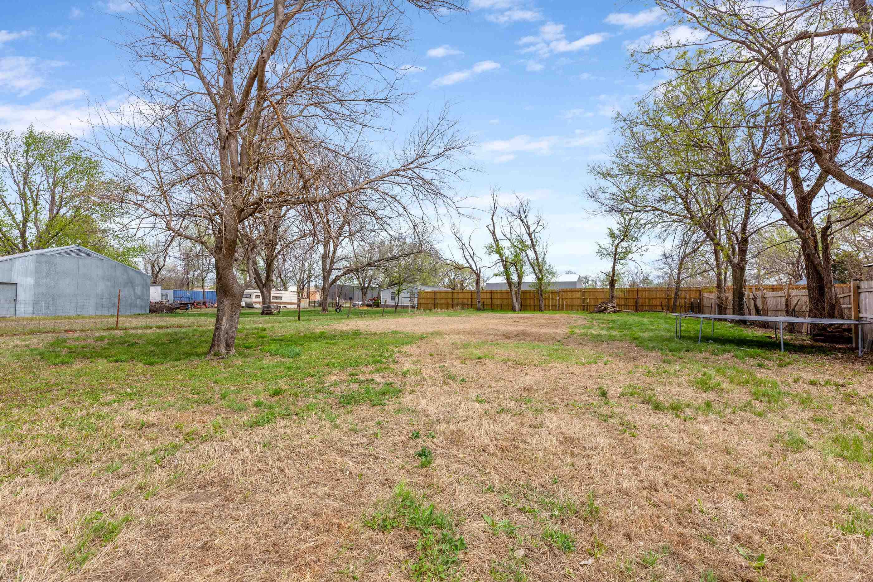 212 S Phelps Ave, Bentley, Kansas image 24