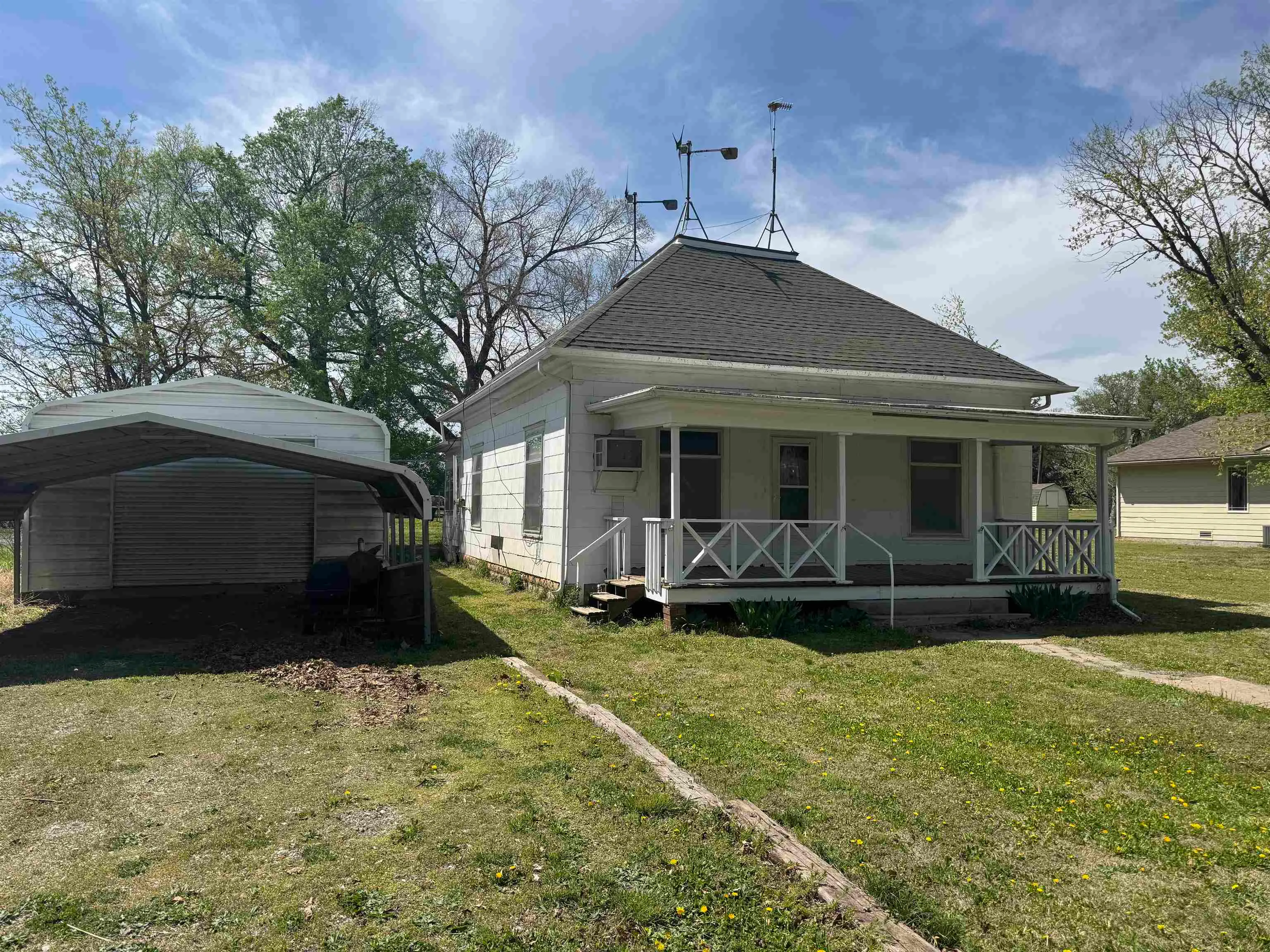 Grenola, Kansas 67346, United States, 2 Bedrooms Bedrooms, ,1 BathroomBathrooms,Residential,Pending,143283