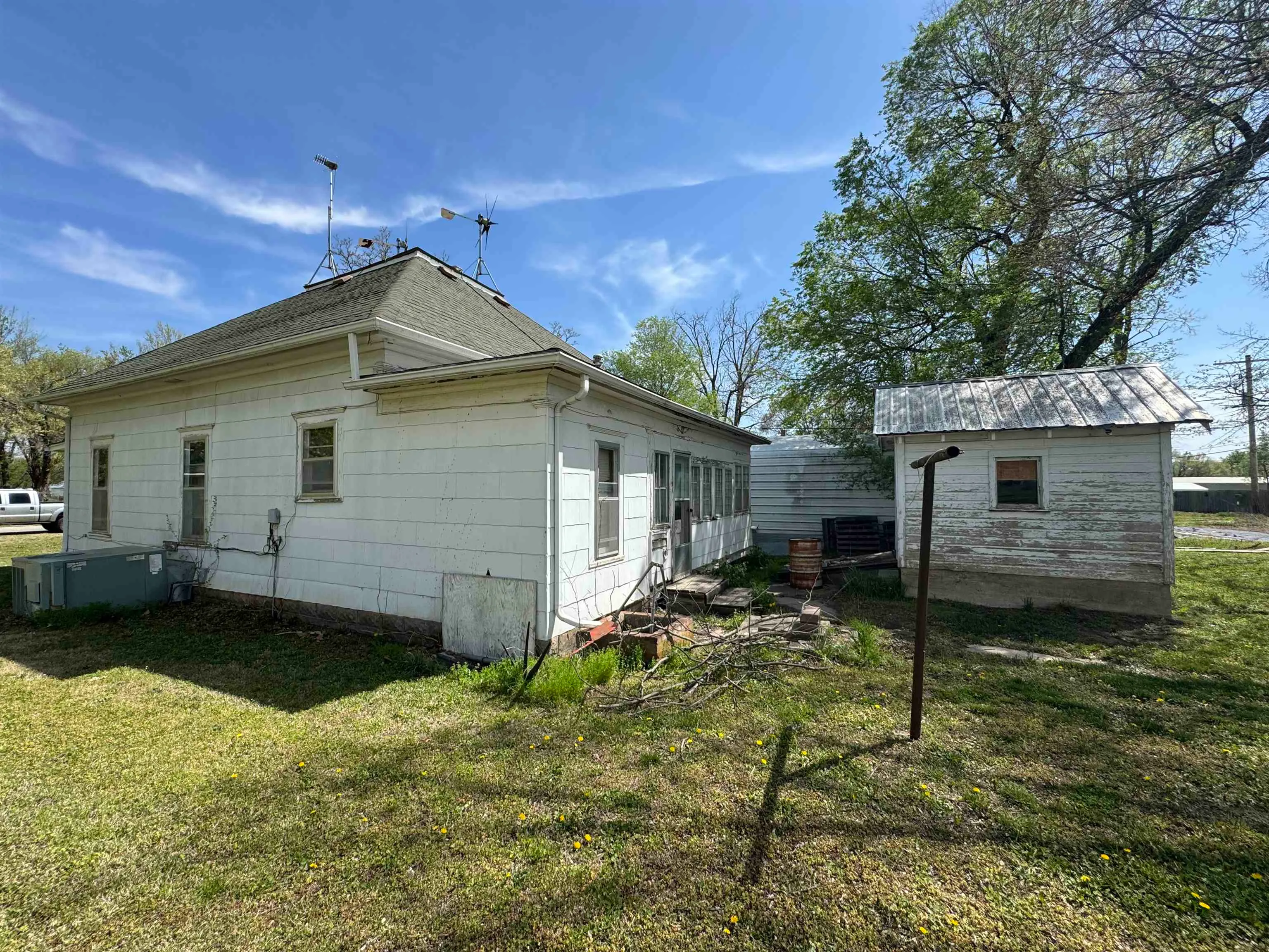 Grenola, Kansas 67346, United States, 2 Bedrooms Bedrooms, ,1 BathroomBathrooms,Residential,Pending,143283