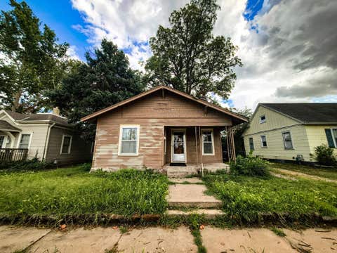 Homes For Sale - 320 Center St<br/> Salina, KS 67401