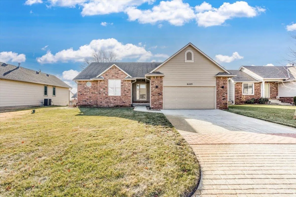 Wichita, Kansas 67205, United States, 3 Bedrooms Bedrooms, ,3 BathroomsBathrooms,Residential,Active,22240