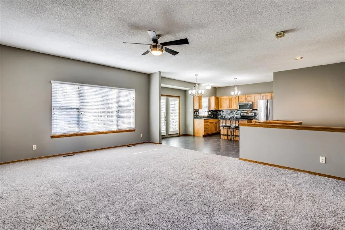 Wichita, Kansas 67205, United States, 3 Bedrooms Bedrooms, ,3 BathroomsBathrooms,Residential,Active,22240