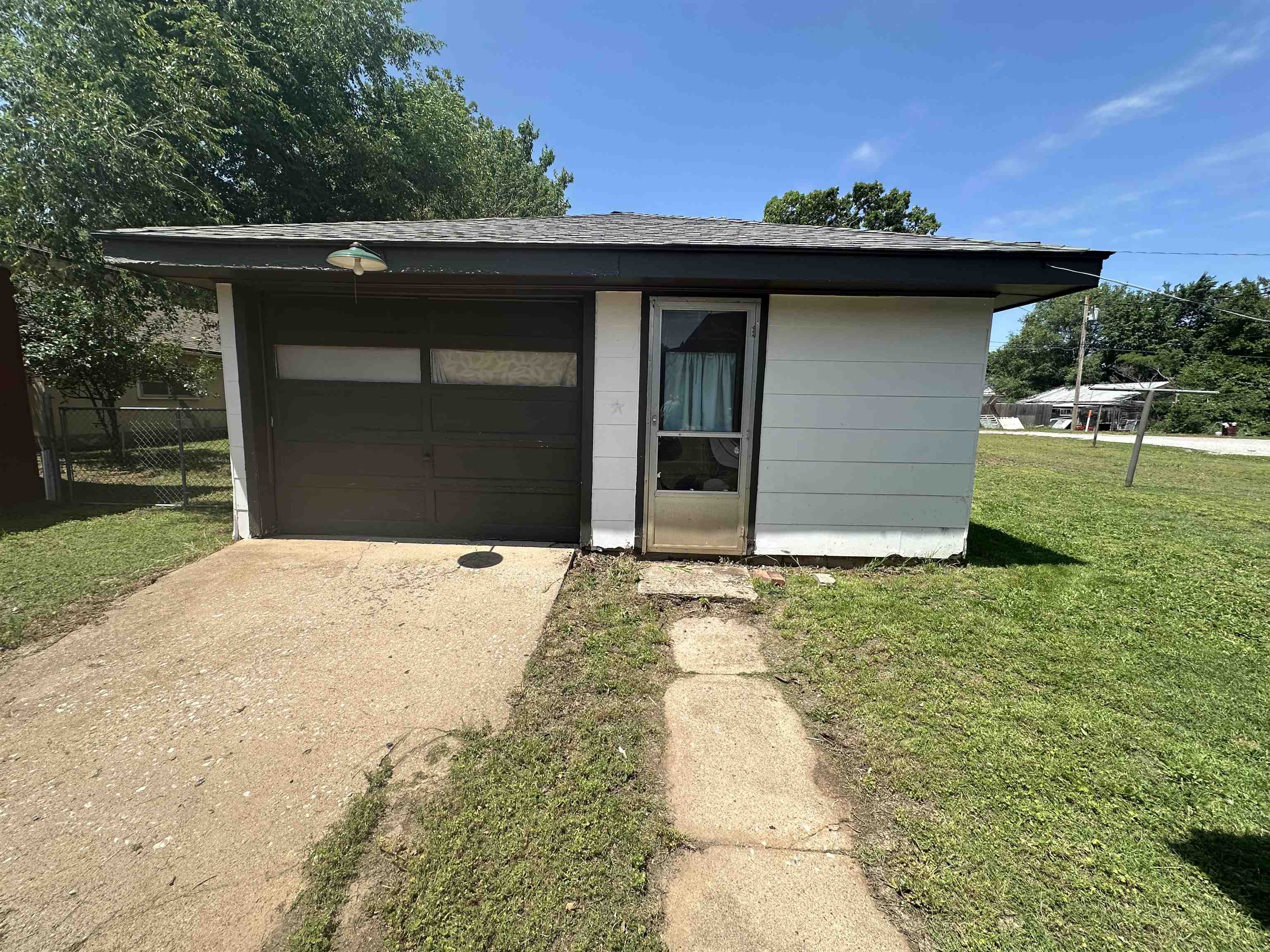 516 S Jennings Ave, Anthony, Kansas image 4