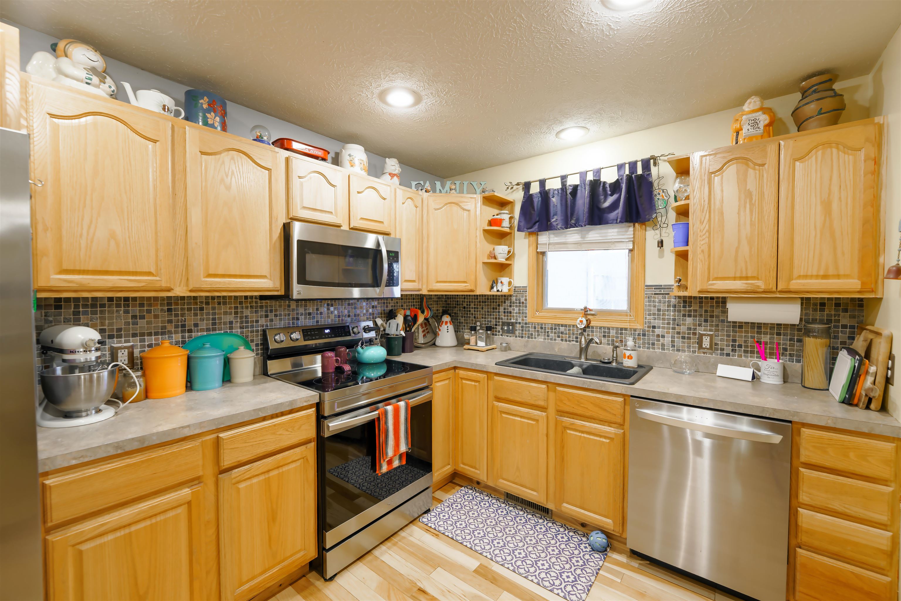 1802 Blue Stem Ln, Salina, Kansas image 15