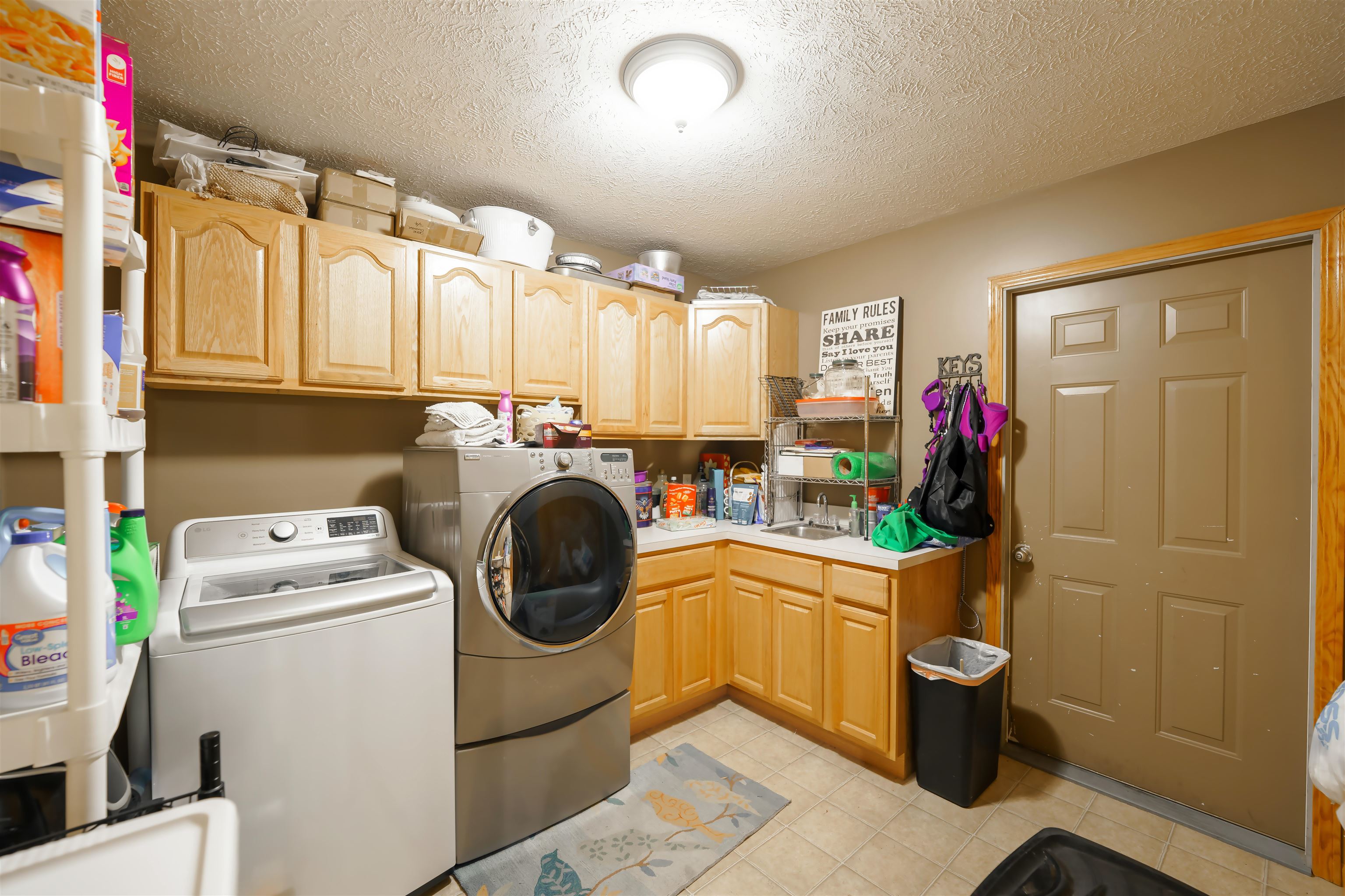 1802 Blue Stem Ln, Salina, Kansas image 18
