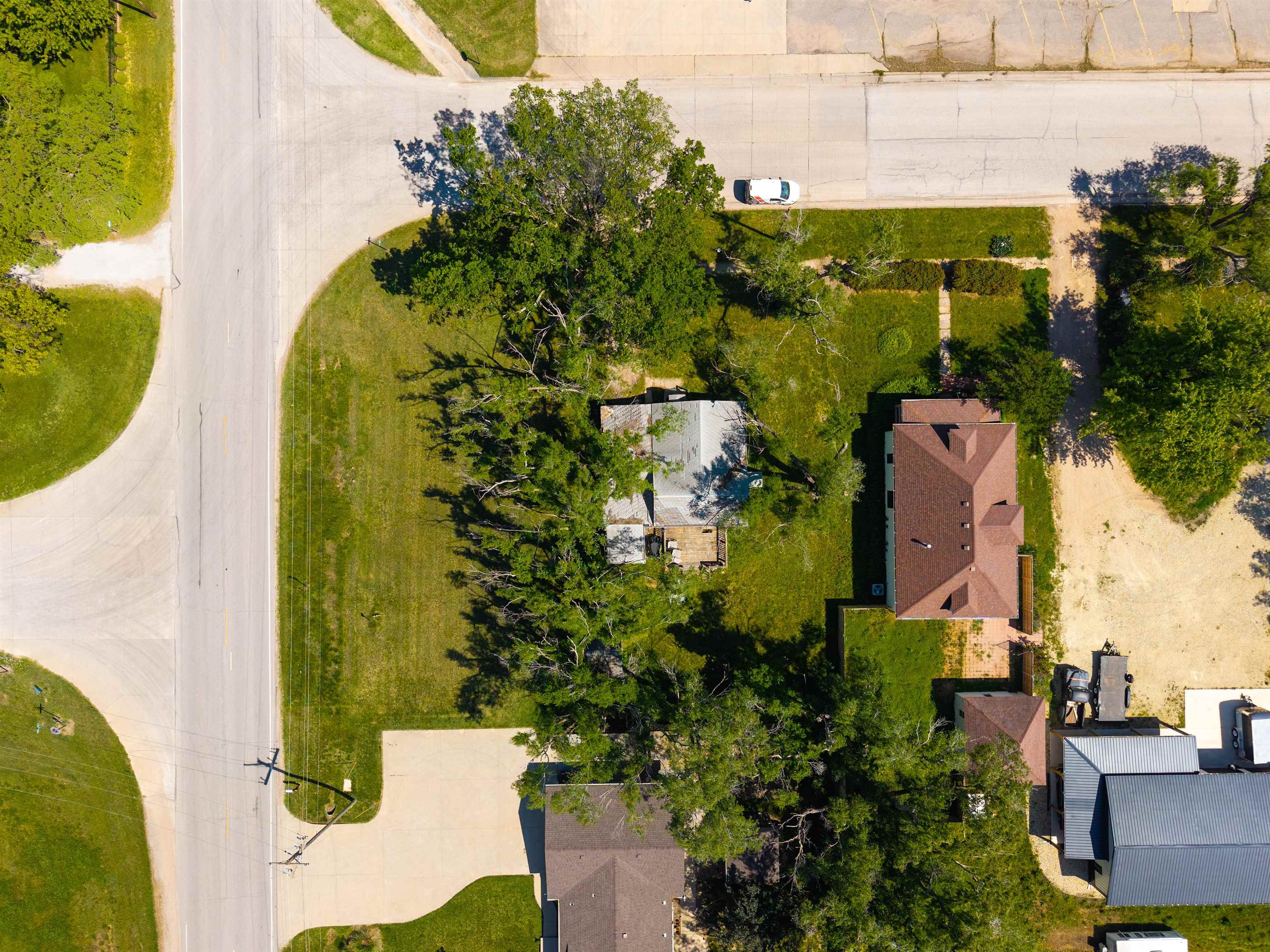923 W 2nd St, Halstead, Kansas image 24