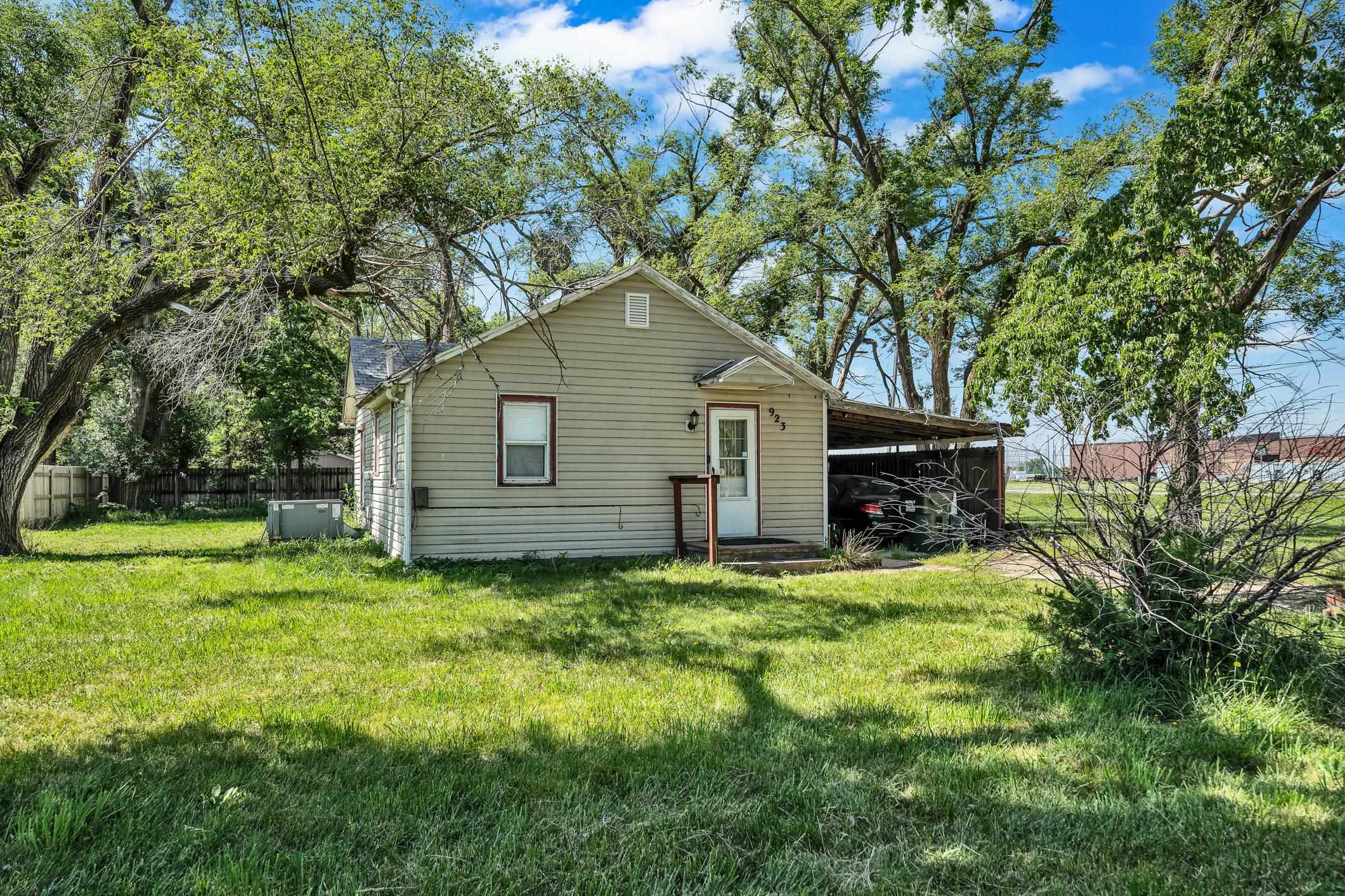 923 W 2nd St, Halstead, Kansas image 19