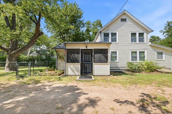 1128 N CUSTER ST, WICHITA, KS 67203 - Image b05679dbd6f615fb2a0bbee1ba2589cd/3351427912