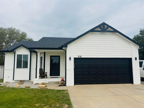Homes For Sale - 216 W Poplar St<br/> Sedgwick County, Goddard, KS 67052