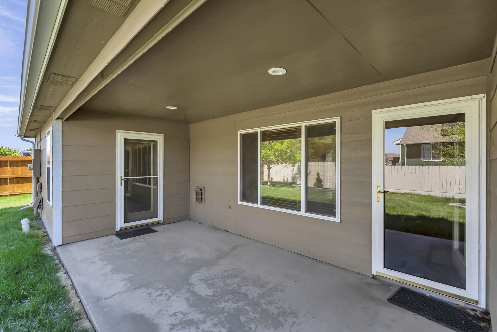 1012 E Stone Path St, Derby, Kansas image 19