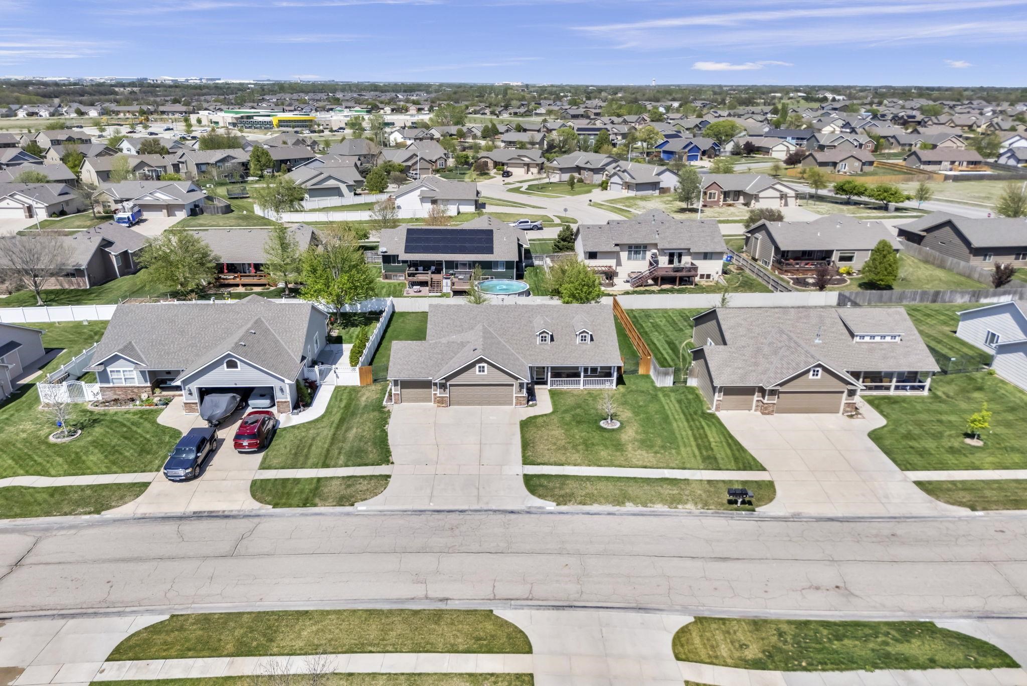 1012 E Stone Path St, Derby, Kansas image 21