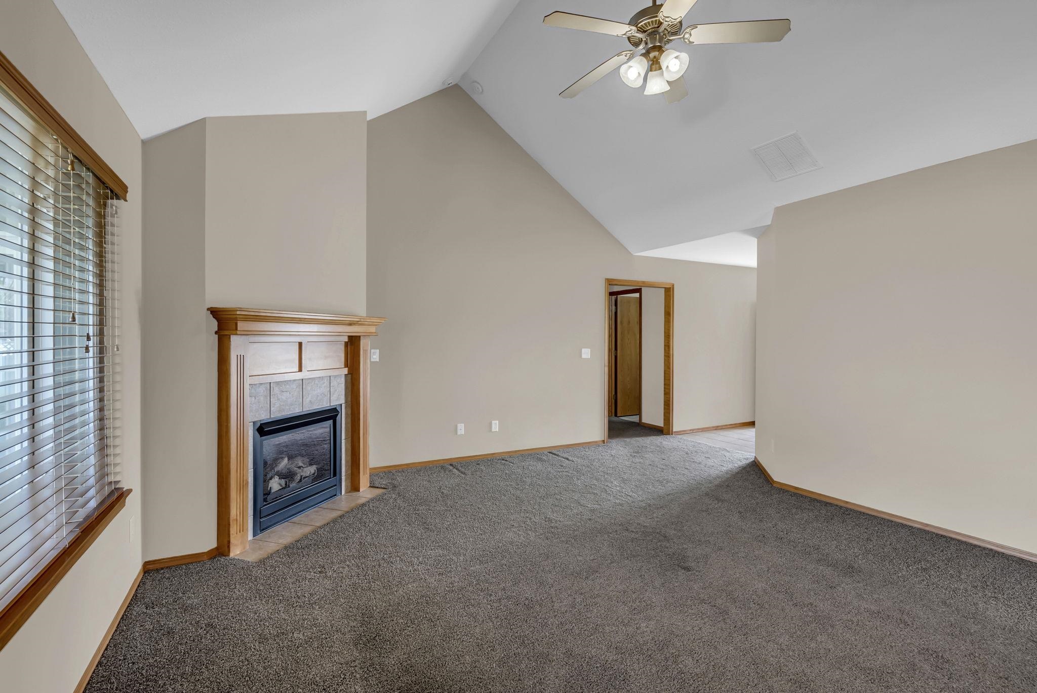 1012 E Stone Path St, Derby, Kansas image 5