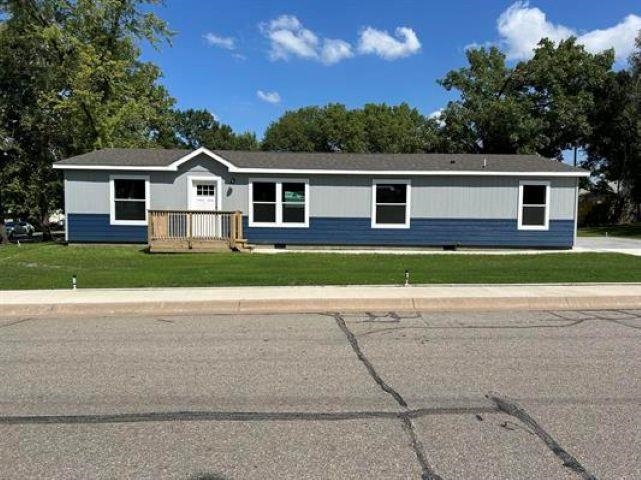 404 N College St #5, Winfield, Kansas image 2