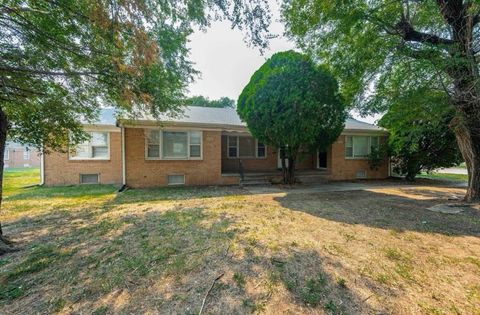 Multifamily For Sale - 6160 E Boston St<br/> Wichita, KS 67218