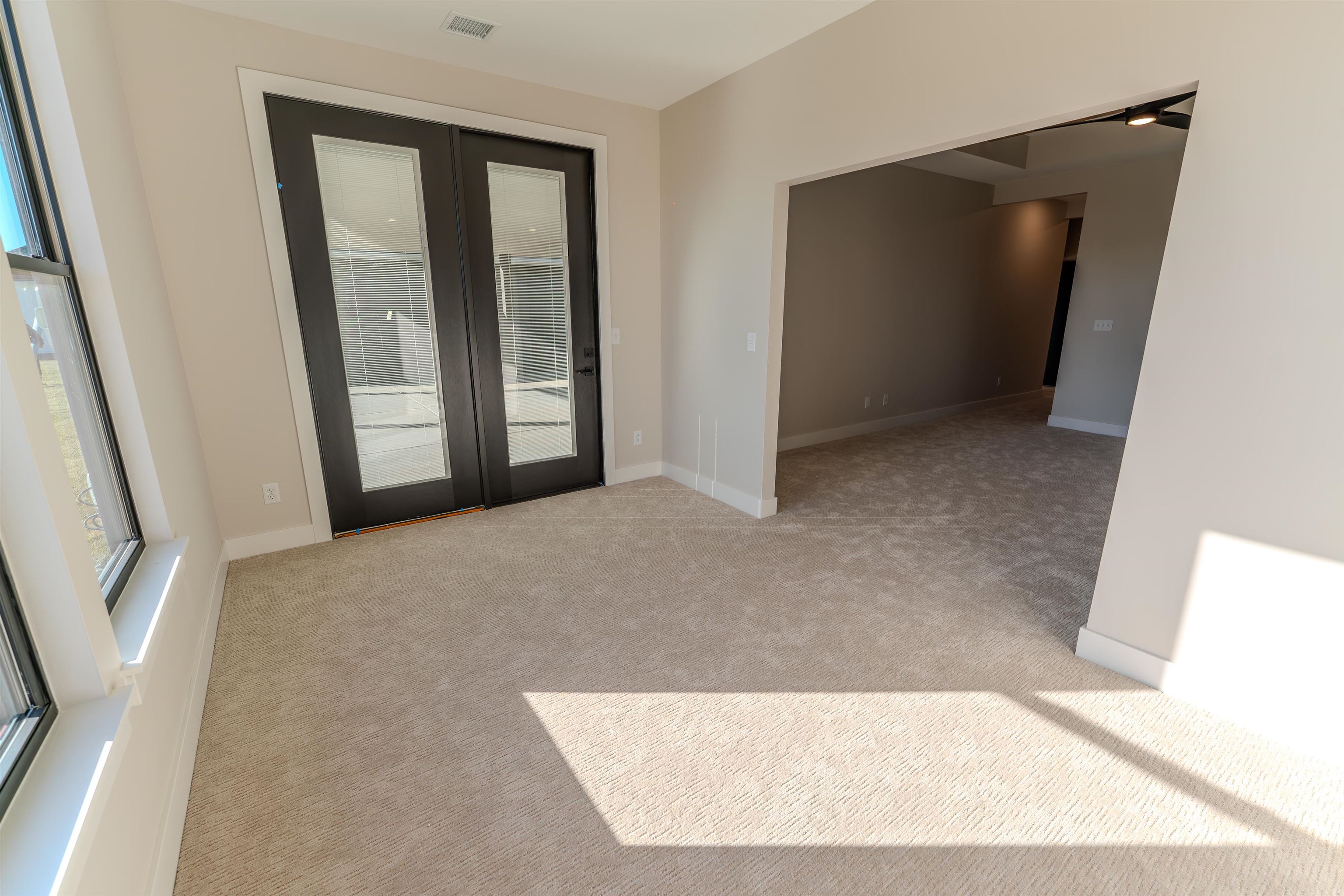 4550 N Sandkey, Wichita, Kansas image 19