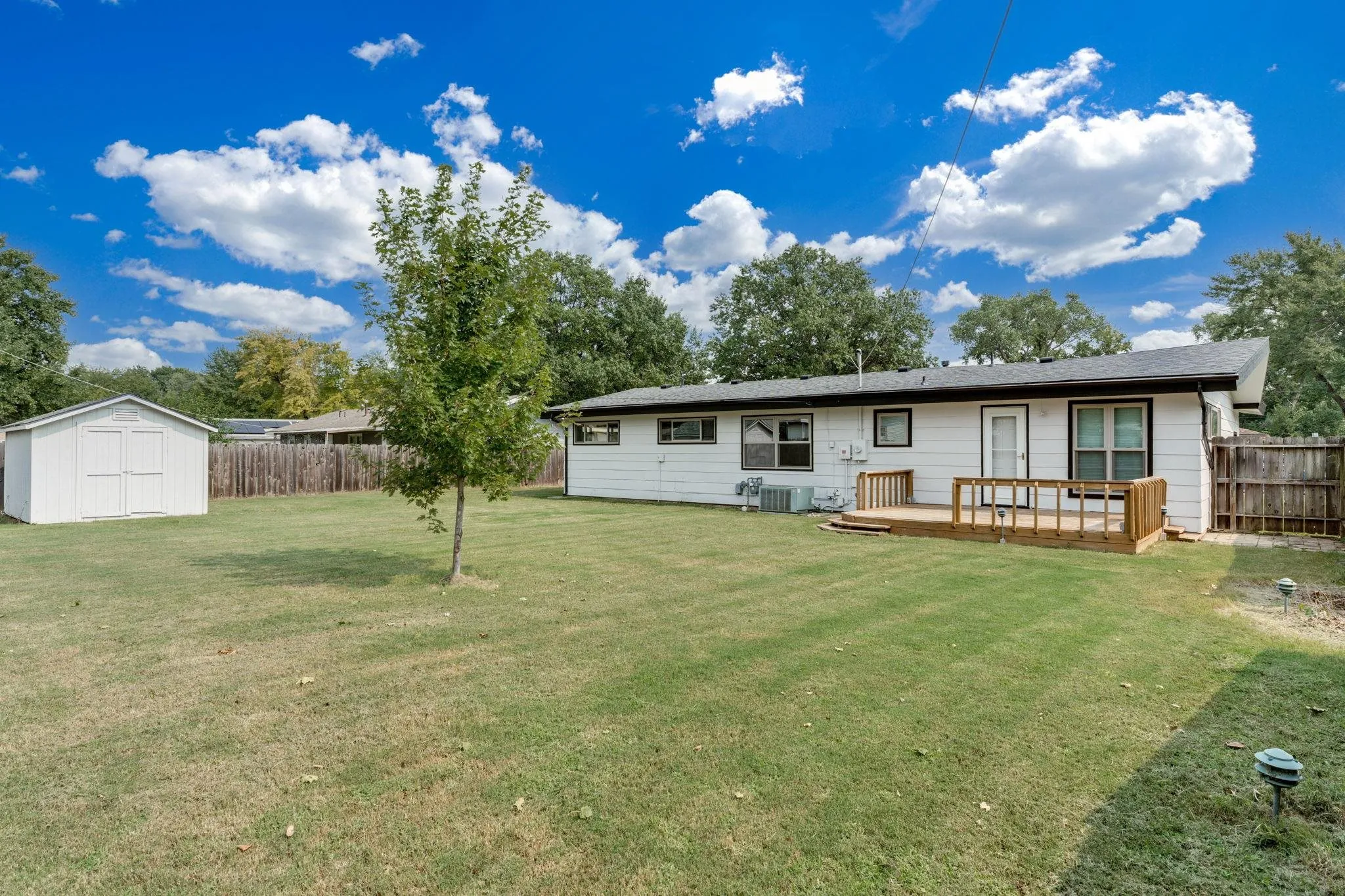 Wichita, Kansas 67212, United States, 3 Bedrooms Bedrooms, ,2 BathroomsBathrooms,Residential,Pending,205413