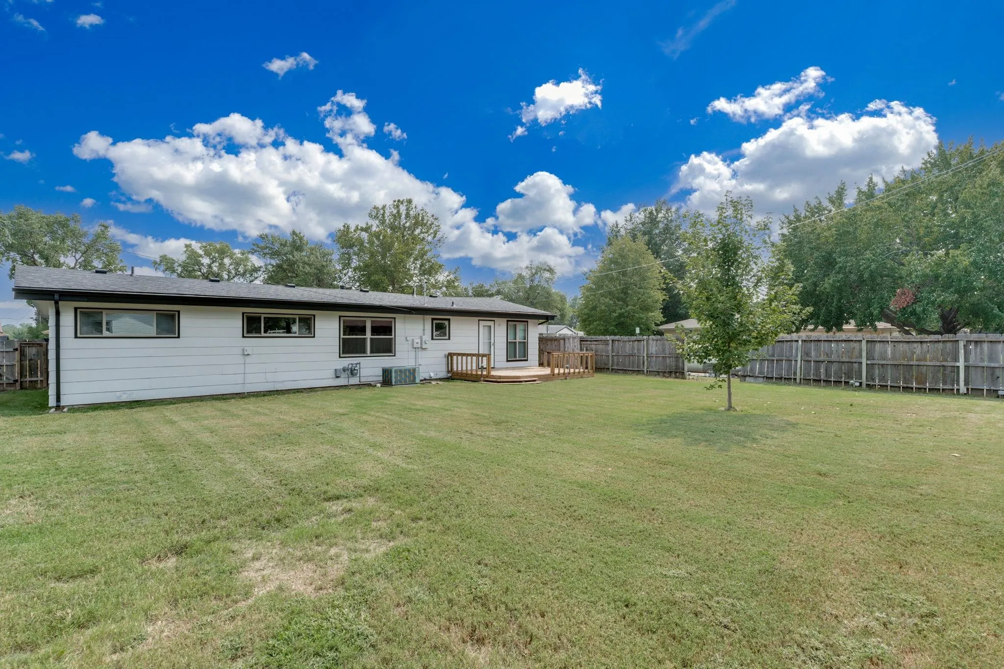 Wichita, Kansas 67212, United States, 3 Bedrooms Bedrooms, ,2 BathroomsBathrooms,Residential,Pending,205413